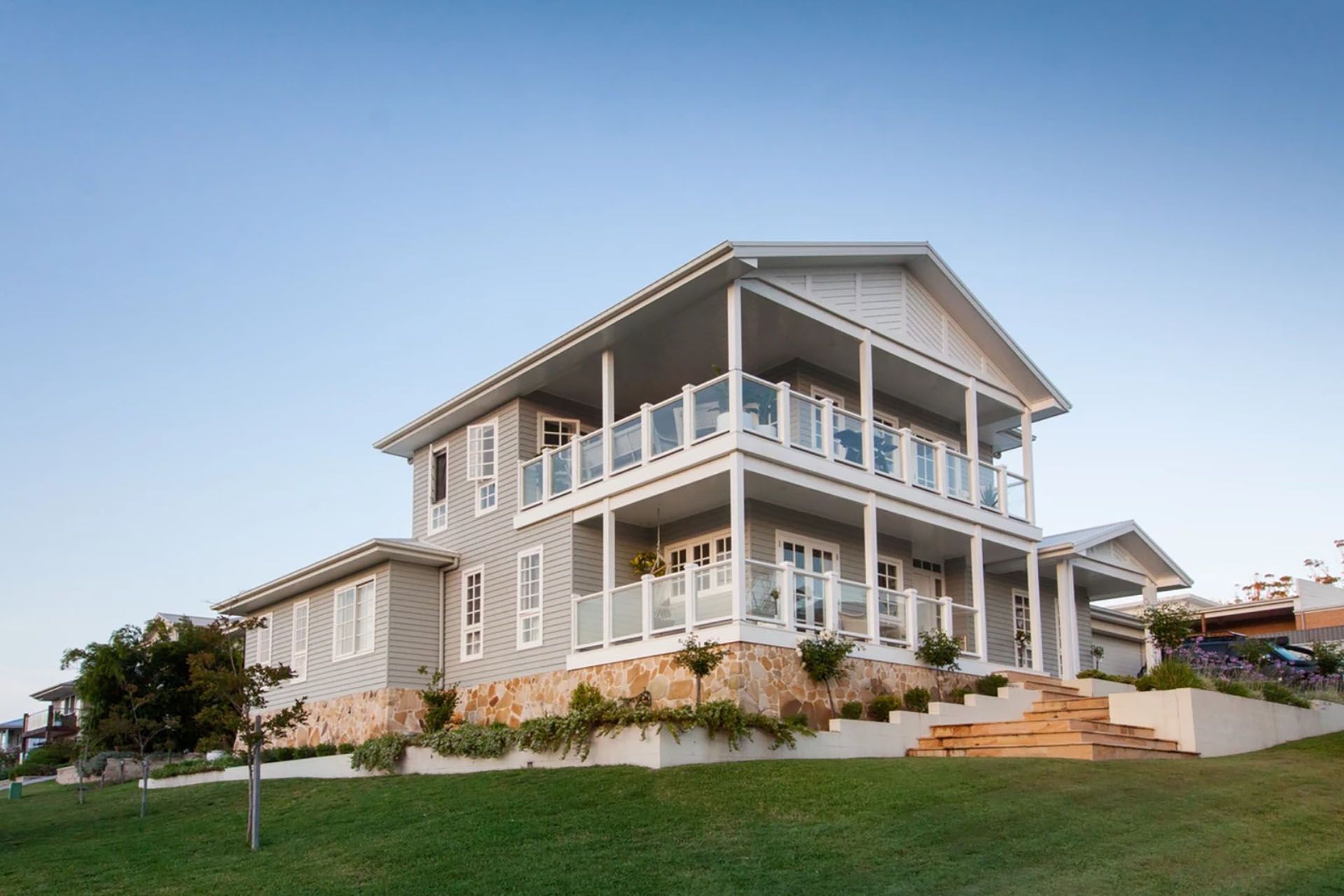 Elegant Hamptons' Oasis