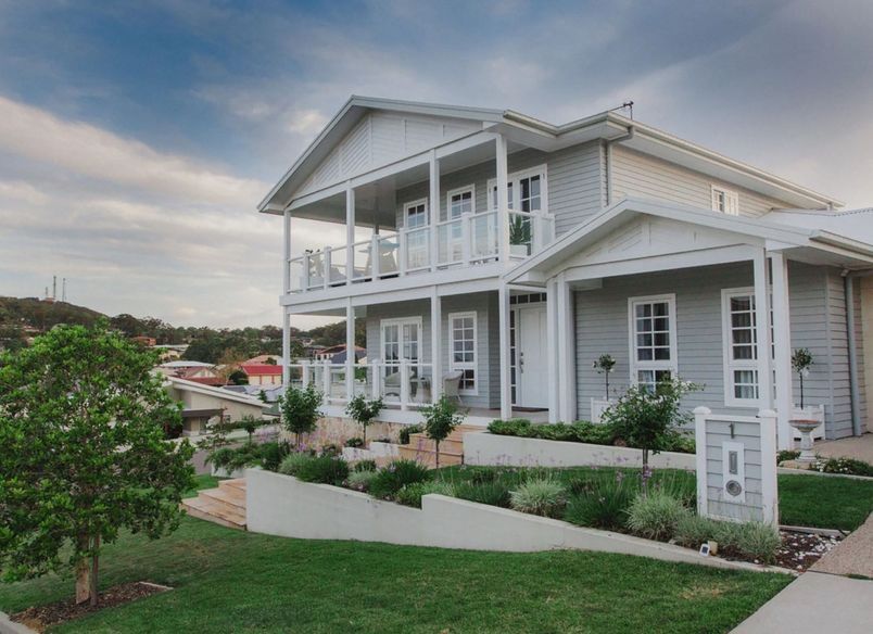 Elegant Hamptons' Oasis