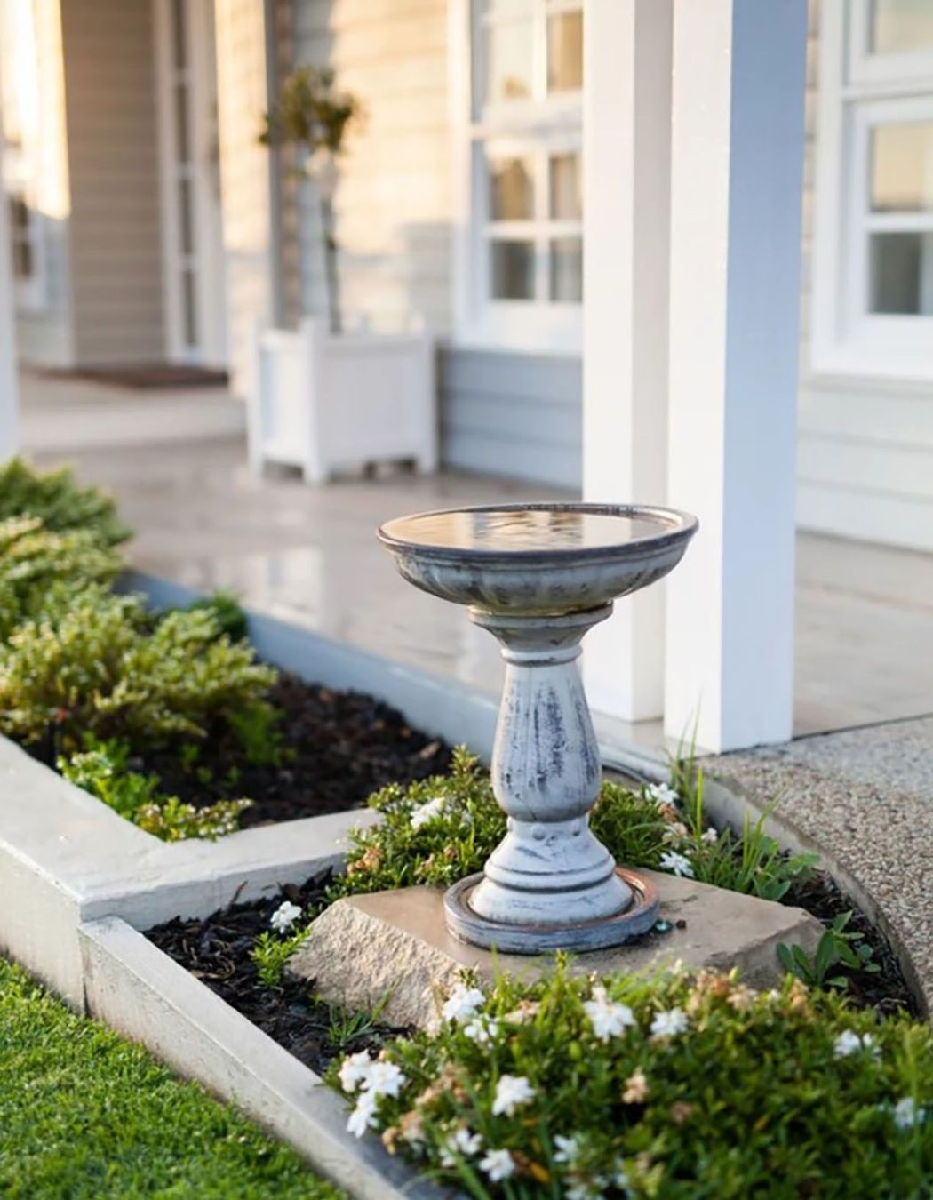 Elegant Hamptons' Oasis