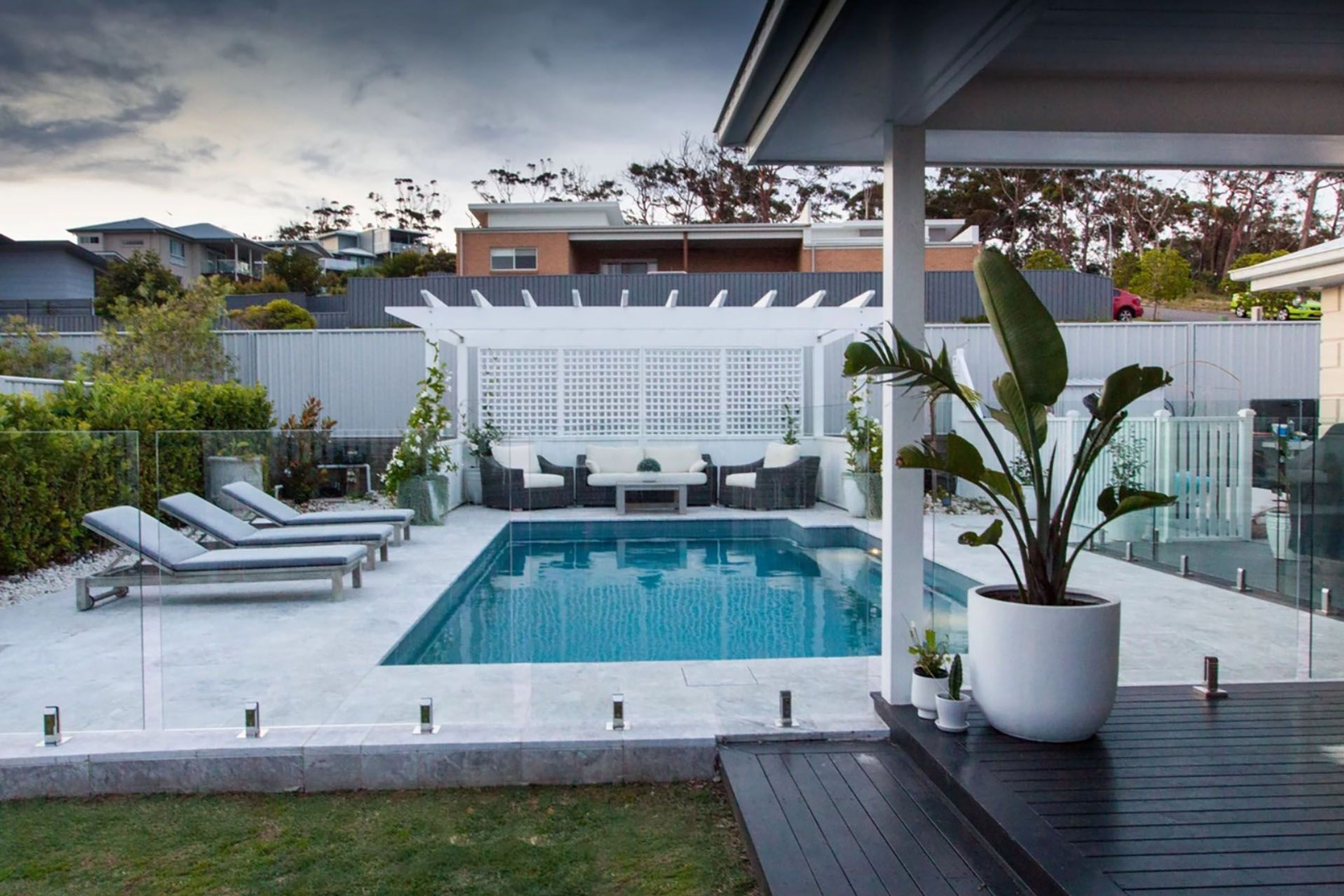 Elegant Hamptons' Oasis
