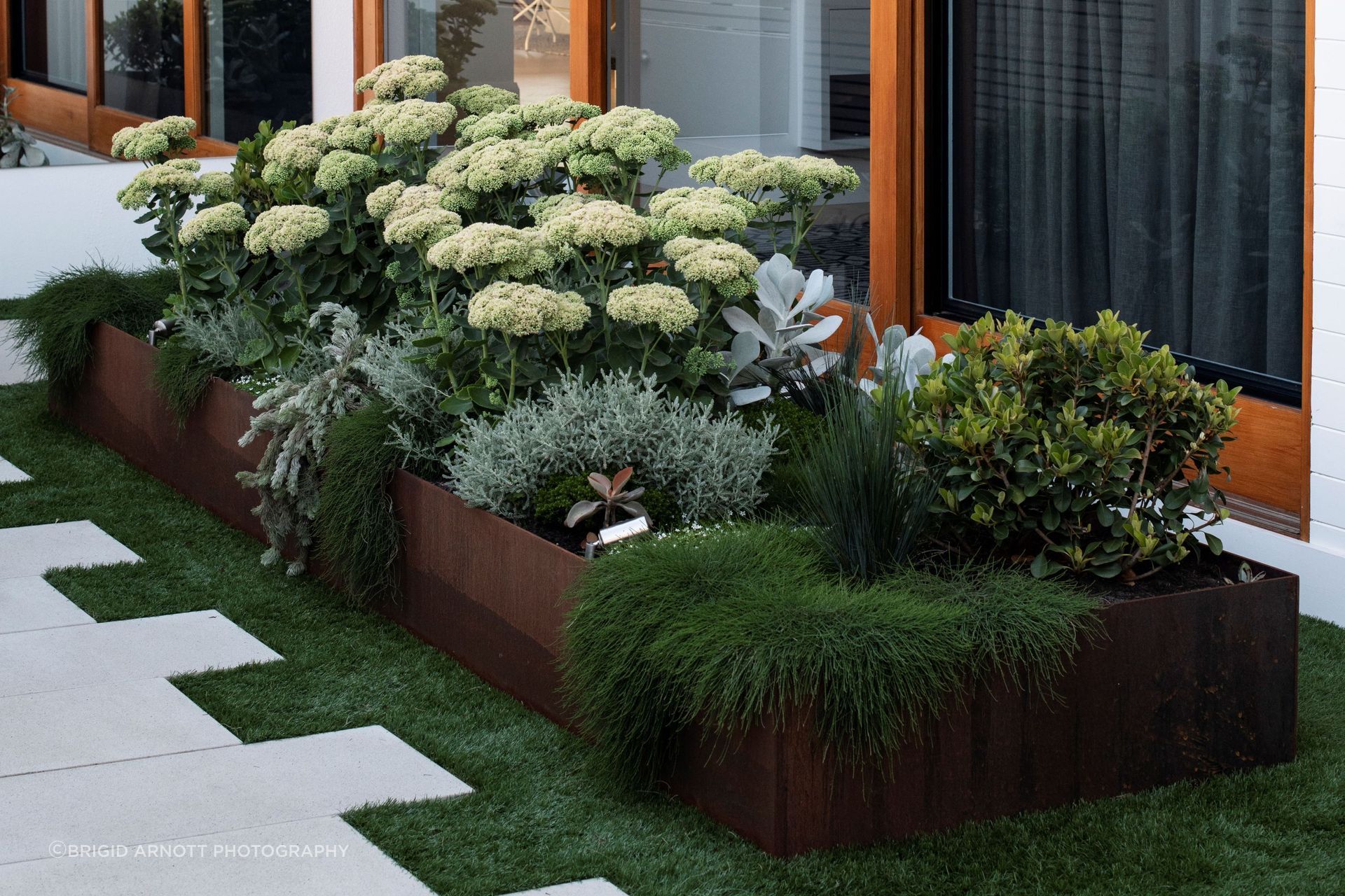 Supberba-Entrance-Courtyard-4-v2.JPG