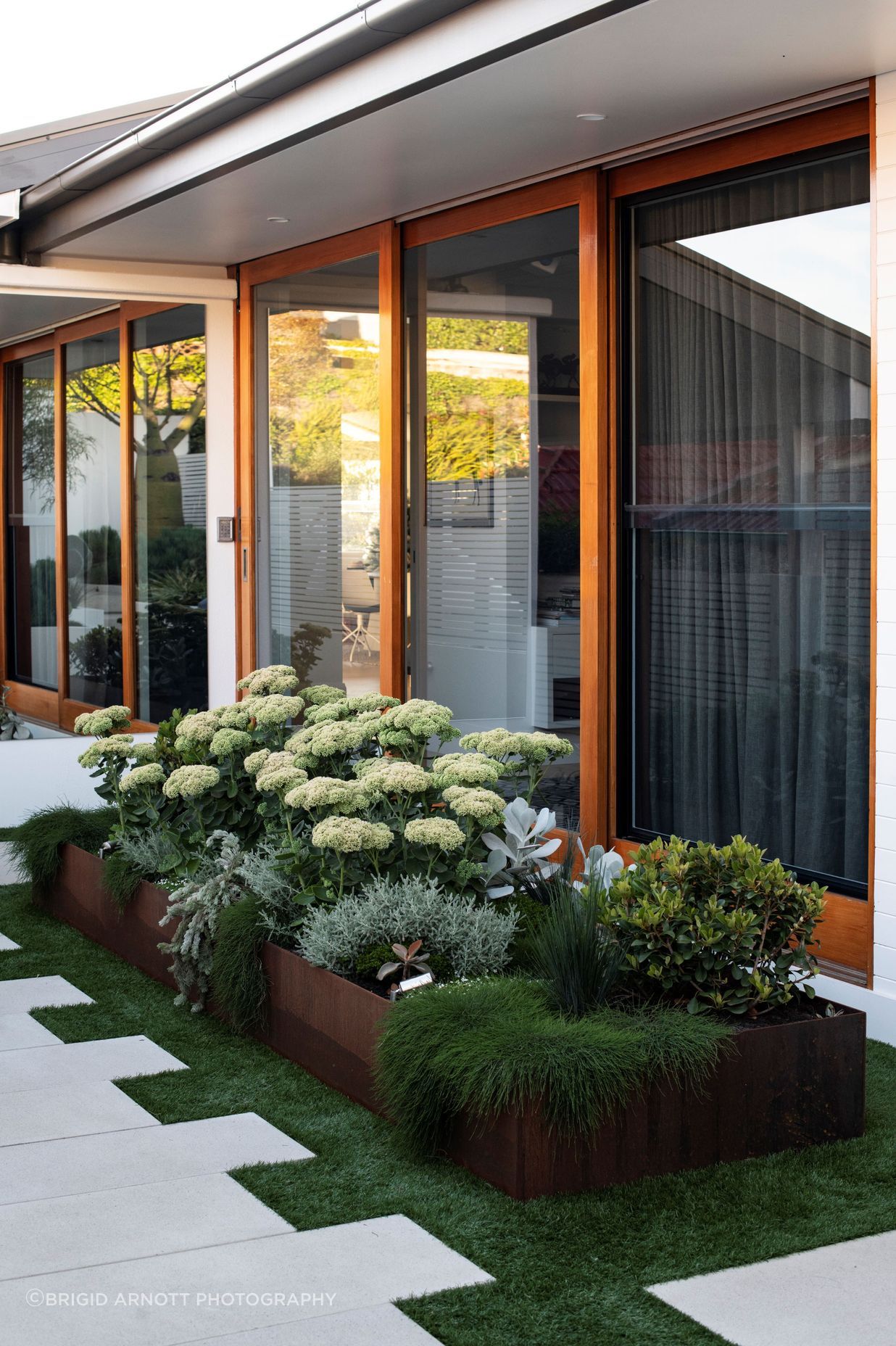 Supberba-Entrance-Courtyard-4-v4.JPG