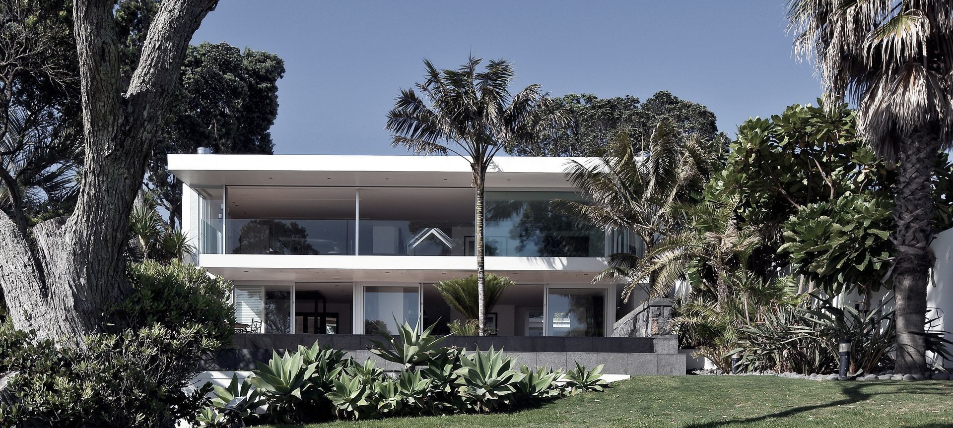 Takapuna House I banner