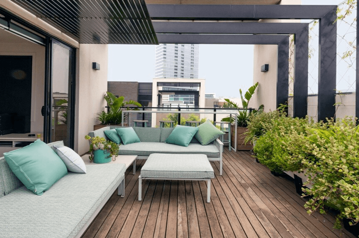 Docklands- Balcony