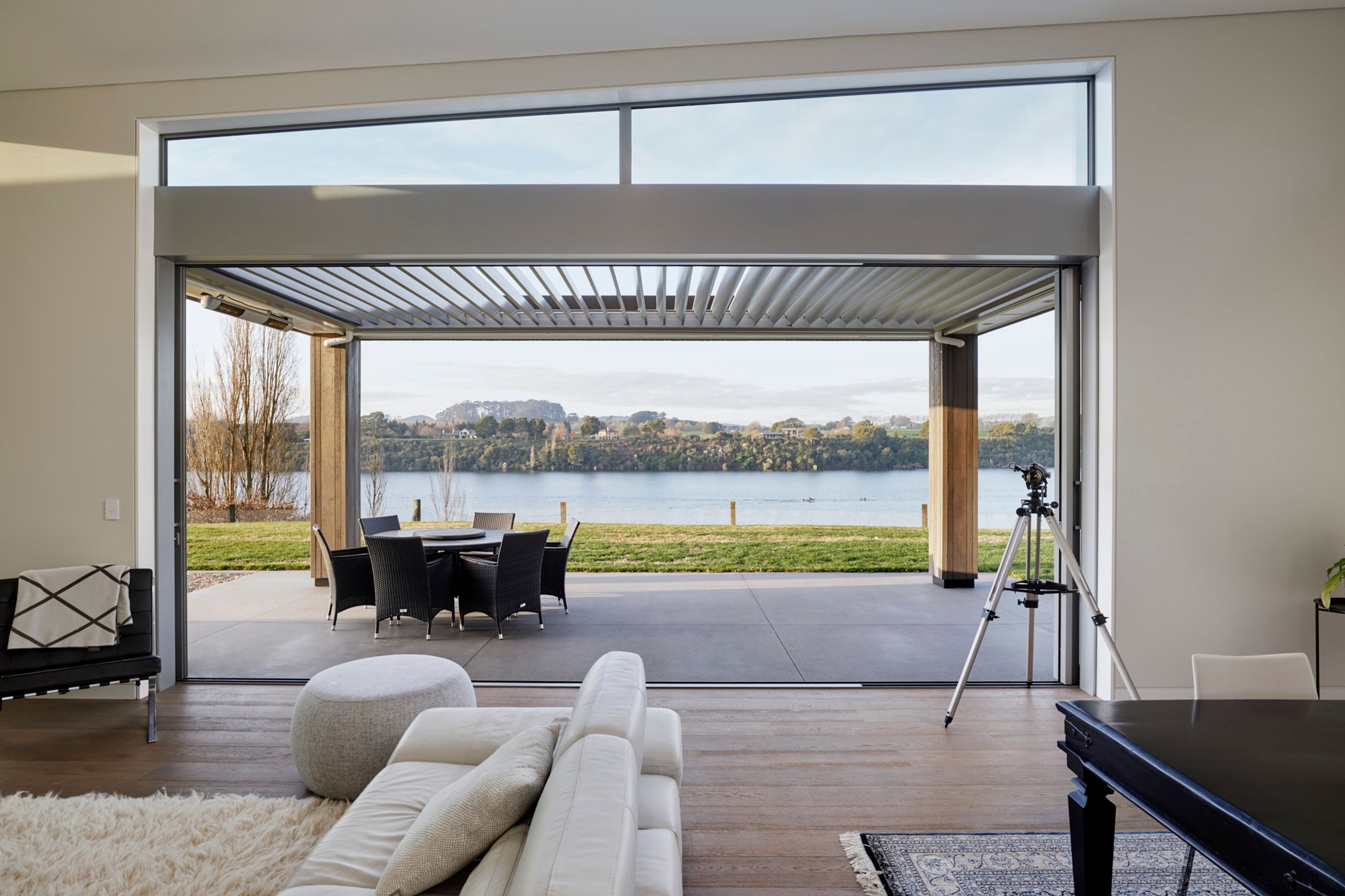 Lake View Louvres