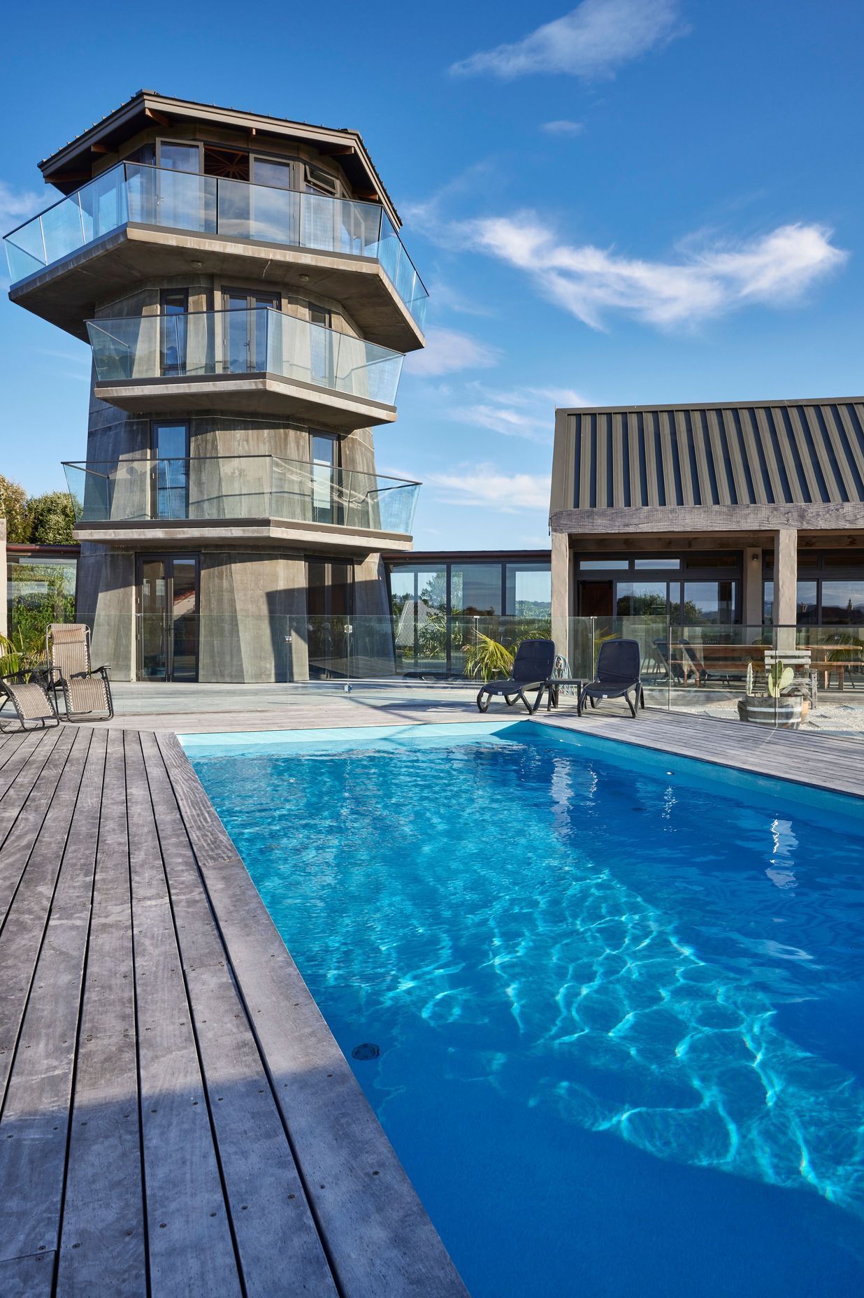The 'Litehouse' Pool