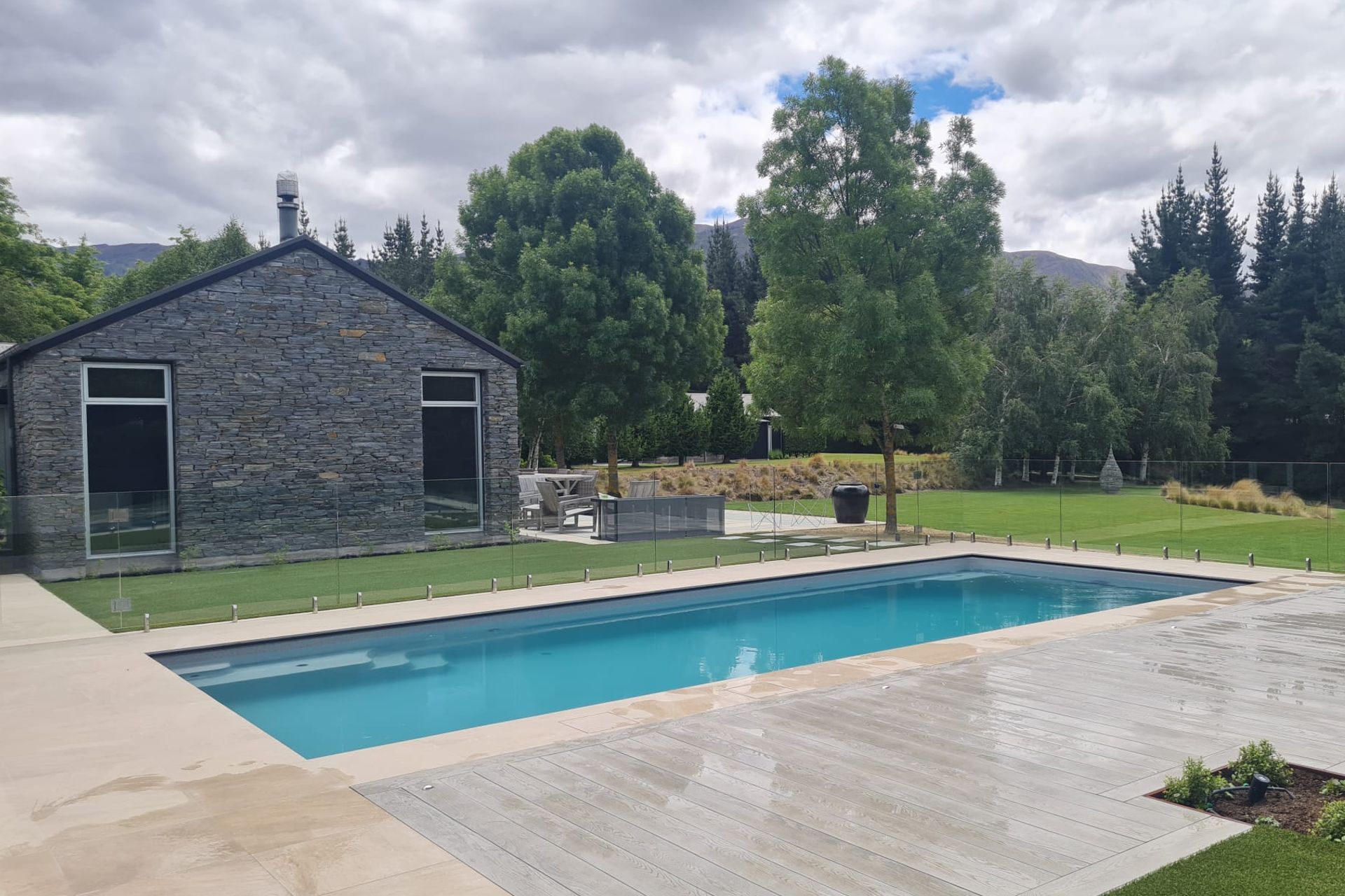 Relaxation in Speargrass