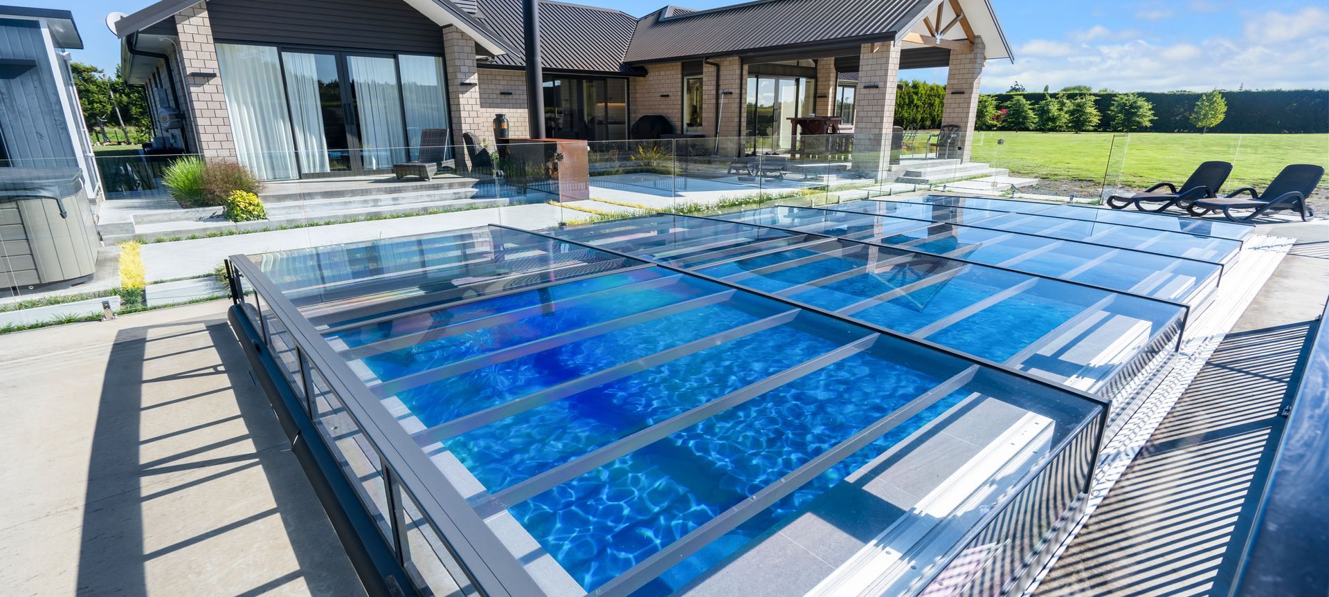 X Trainer 10.2 x 4.2m in Pacific by Ultimate Pools banner