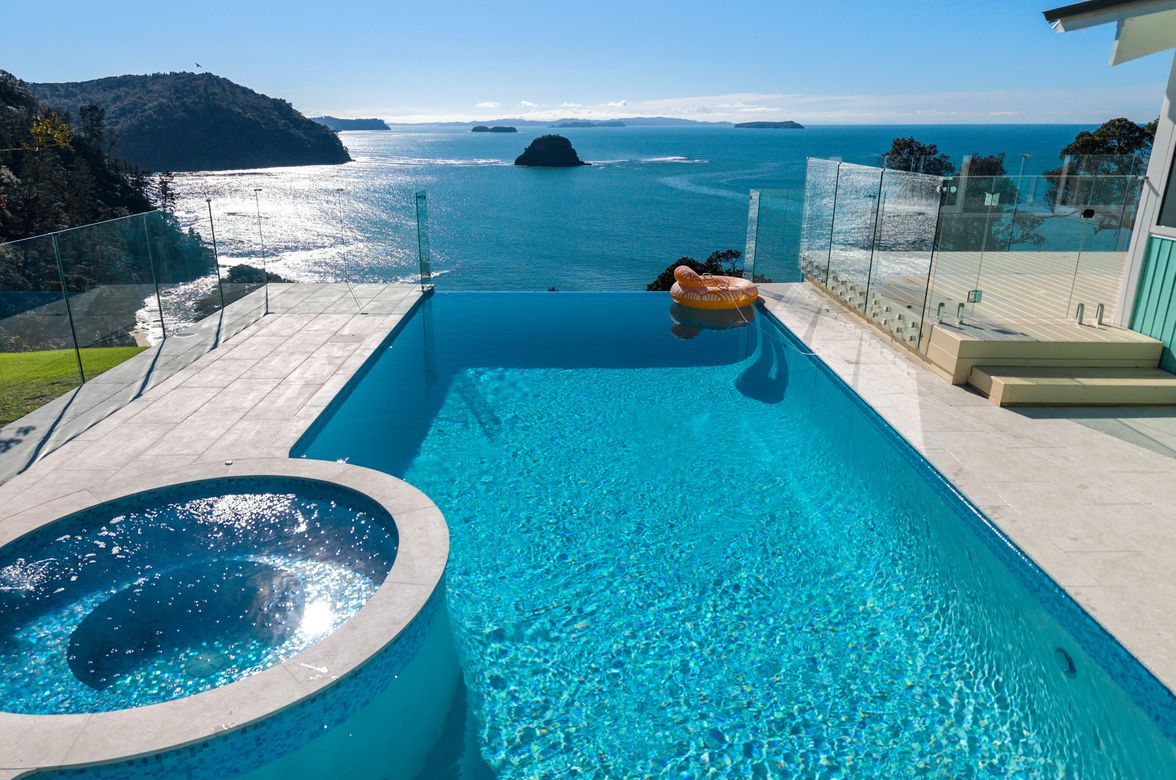 Infinity by the sea Waiwera