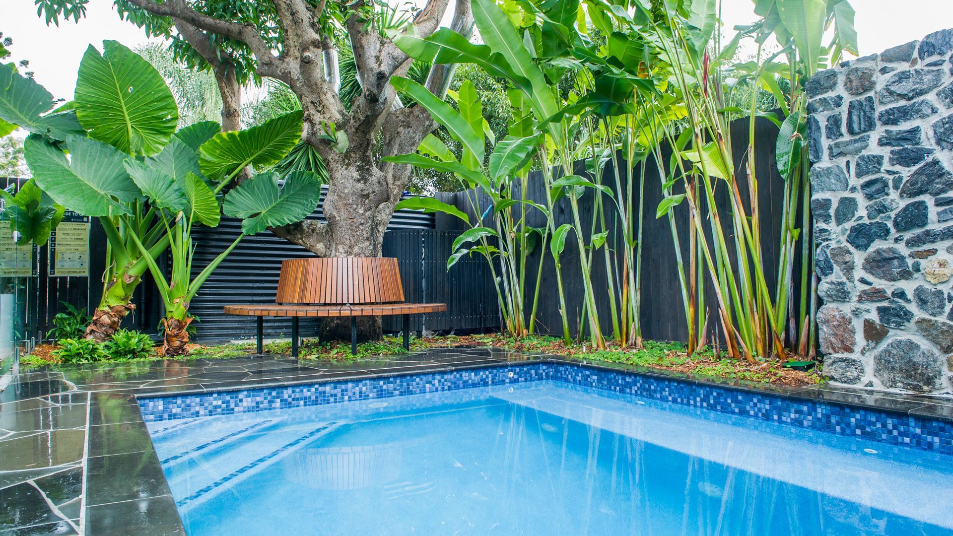 Tropical Retreat banner
