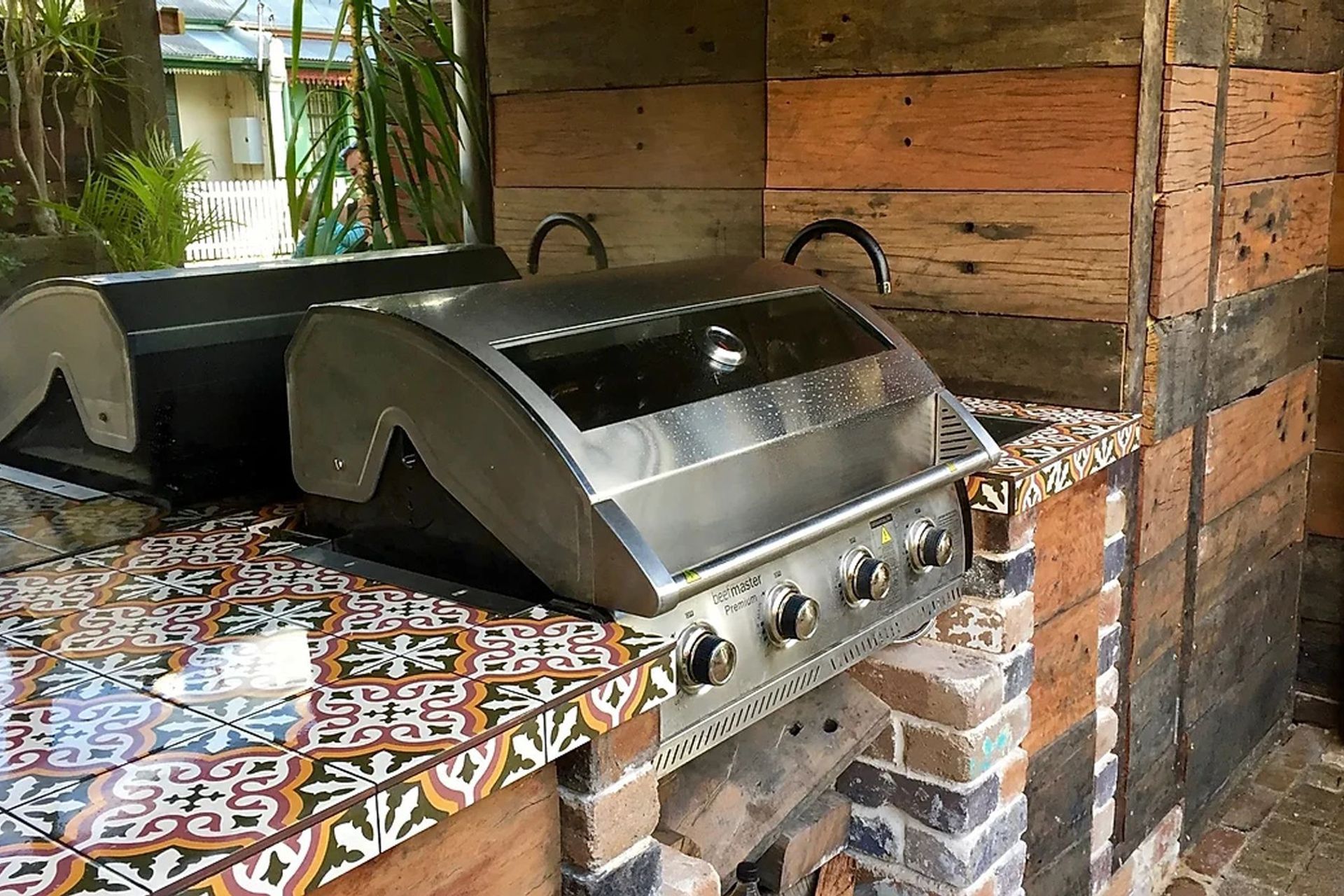 built-in-bbq-3result-v3.jpg