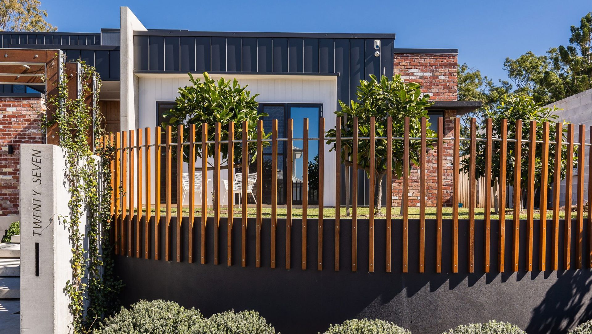 Corinda banner