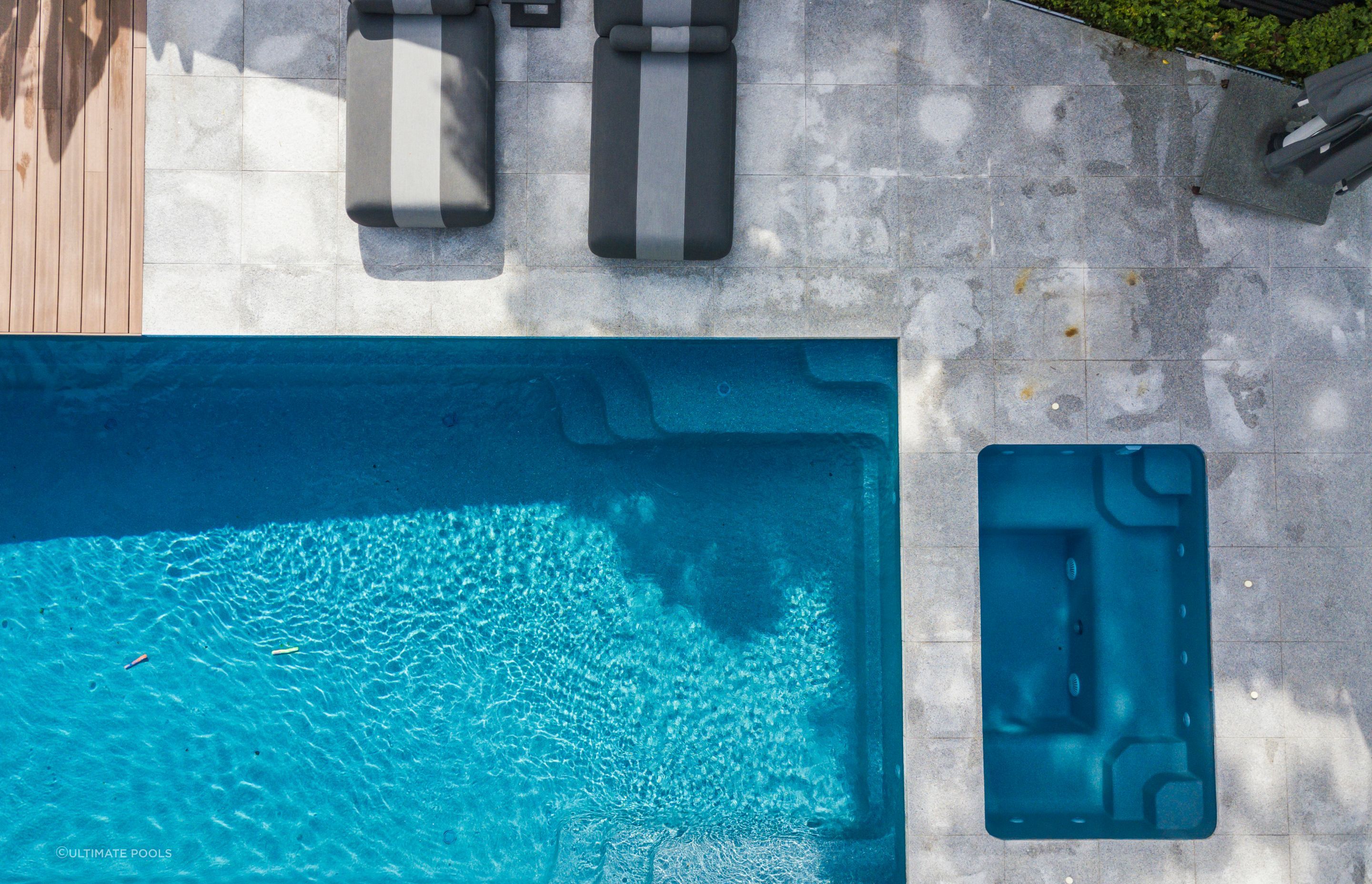 nz-luxury-outdoor-swimming-pool-blue.jpg
