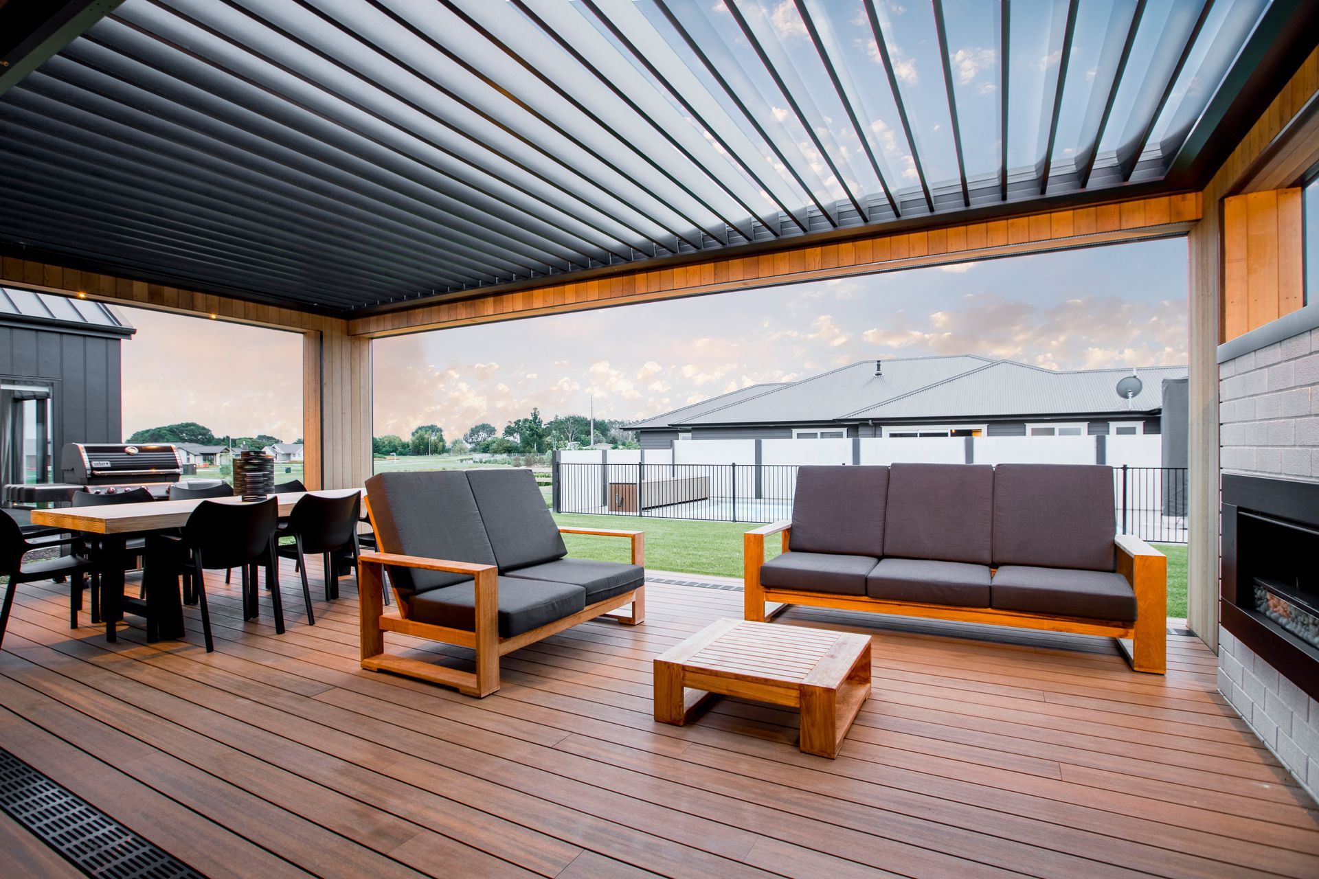 Louvre Roof Blade Span