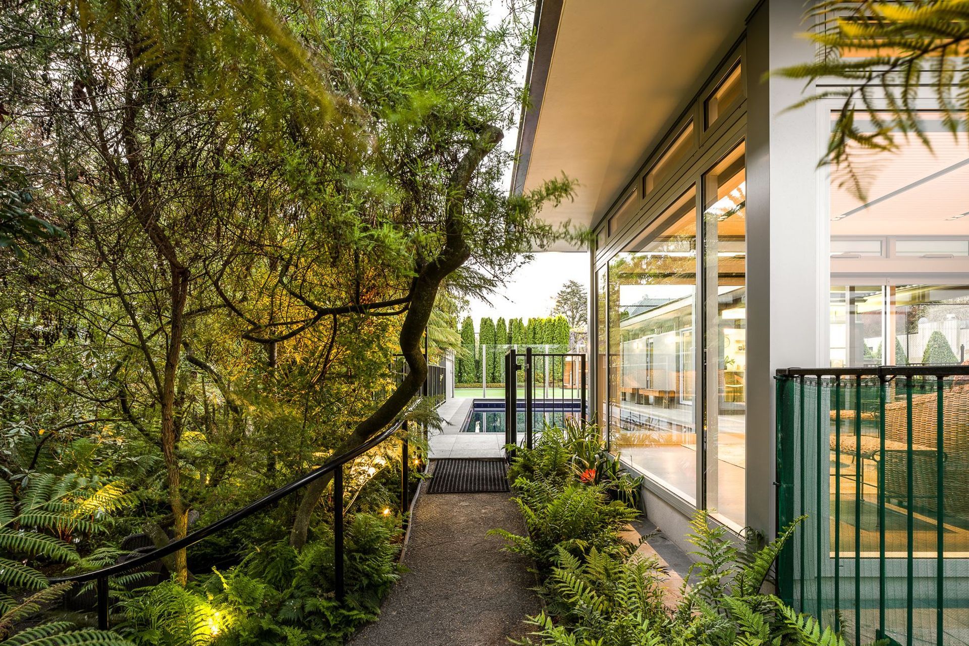 Holmwood Road, Merivale