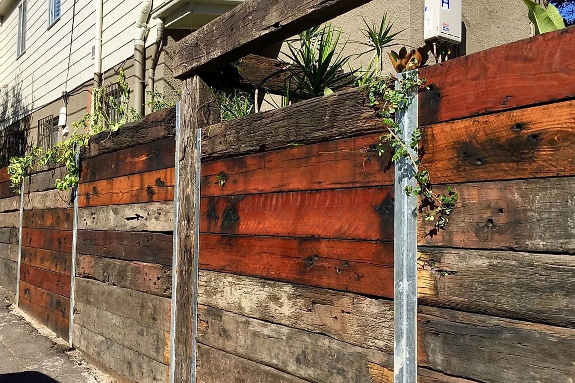 RECLAIMED TIMBER