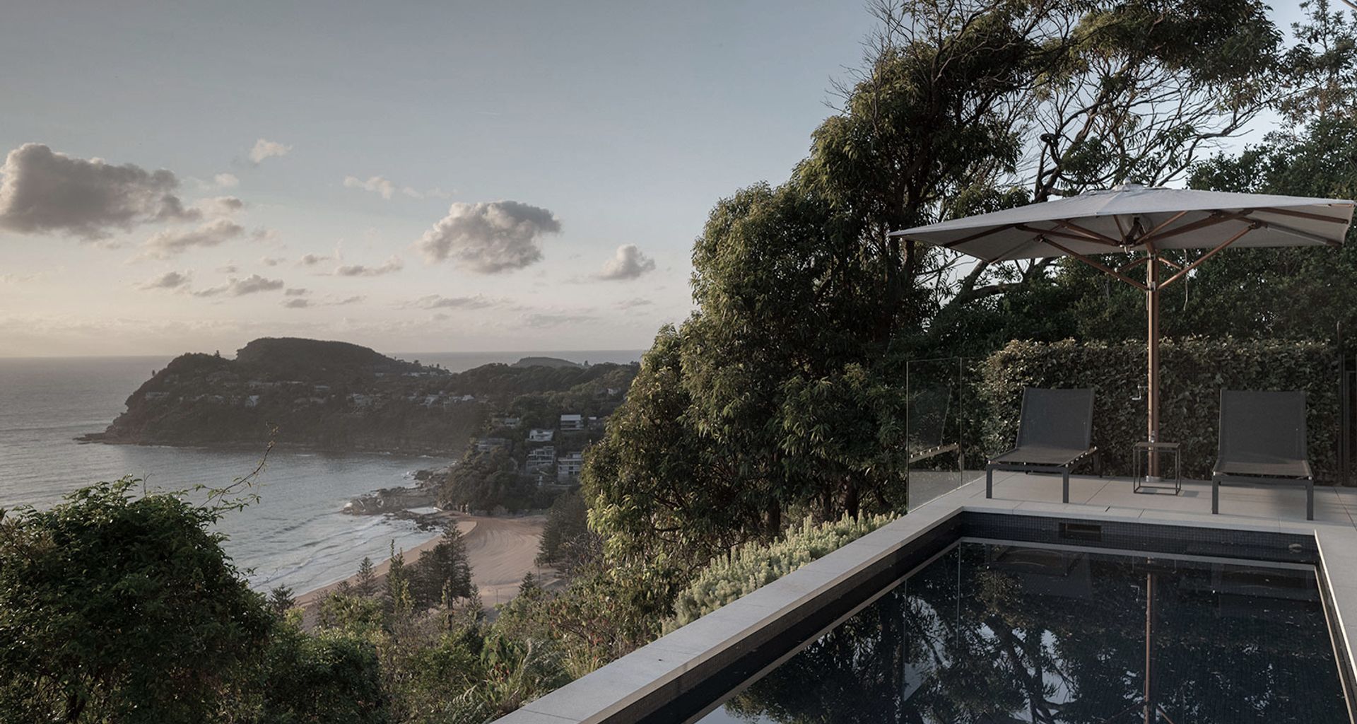 Seaviews banner