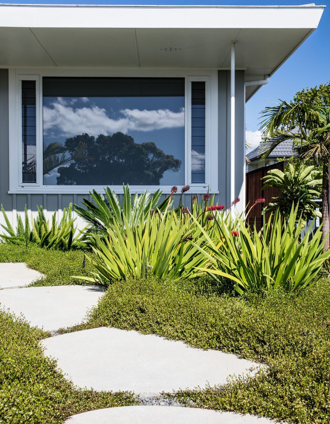 Contemporary Entrance, Hillcrest