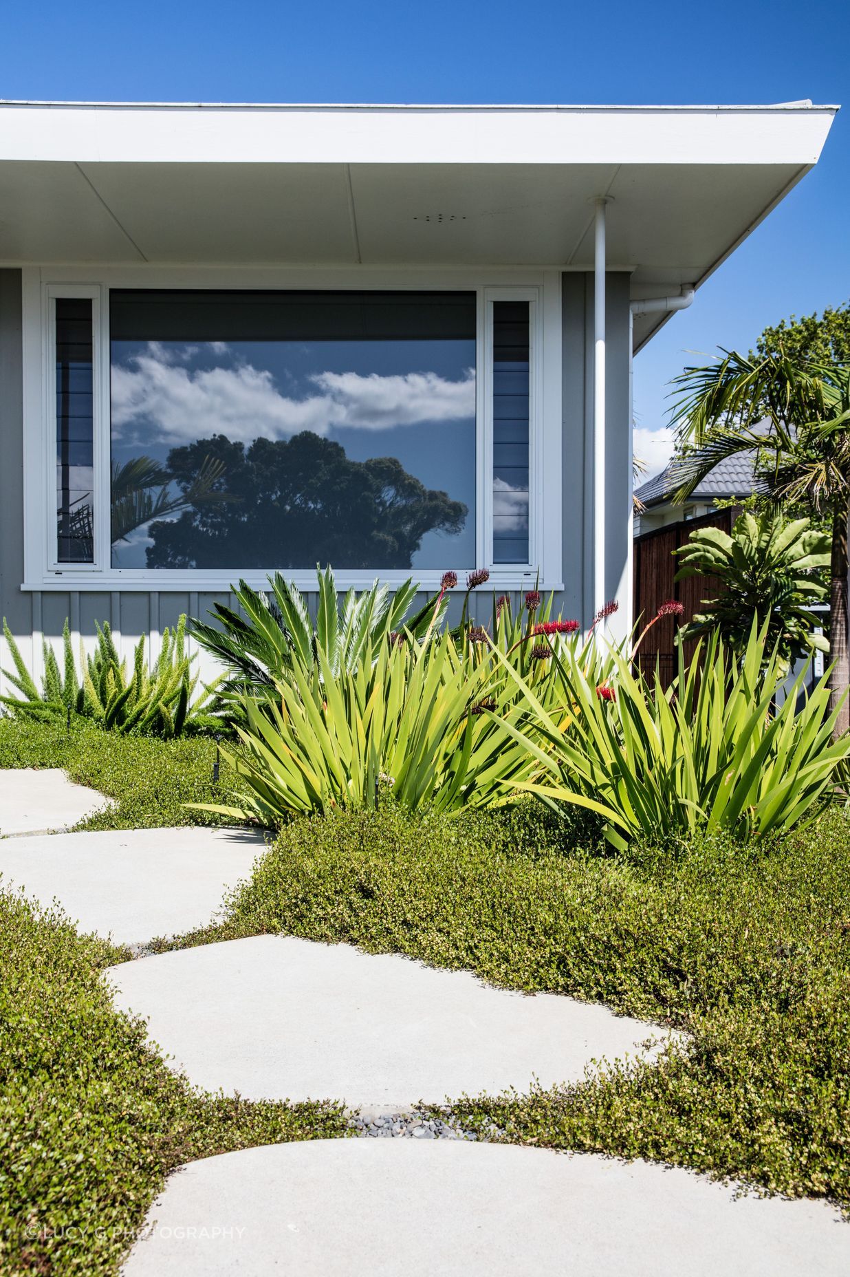 Contemporary Entrance, Hillcrest