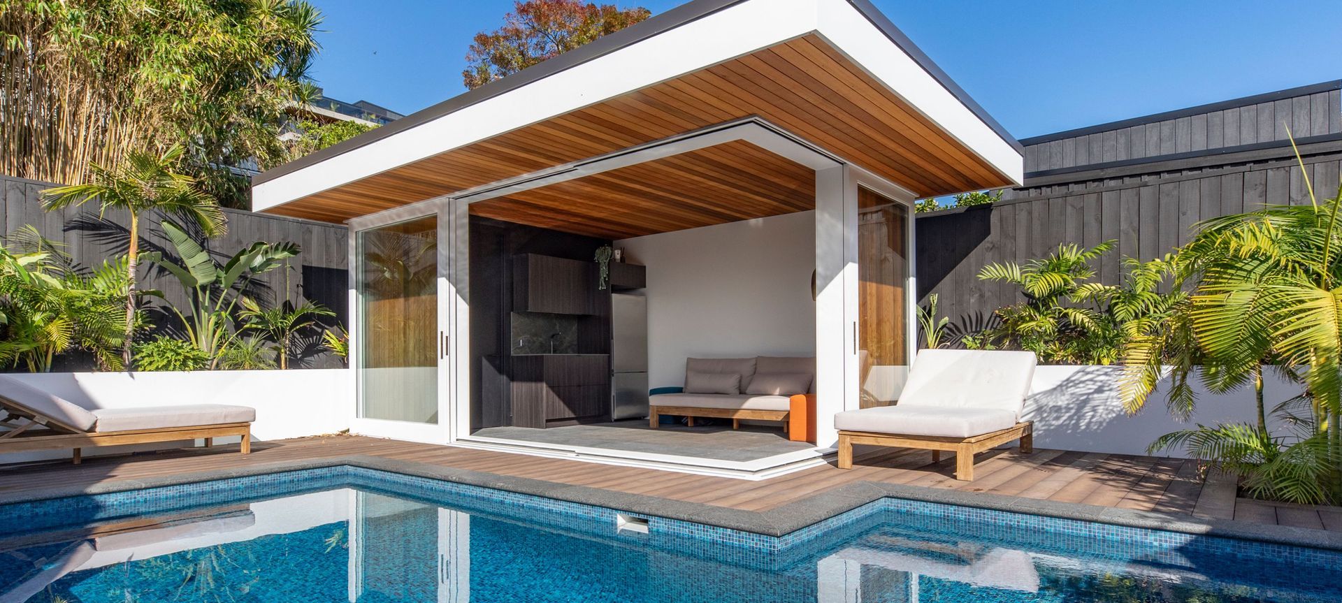 Sussex St : Pool Coping and Pool House Tiling banner