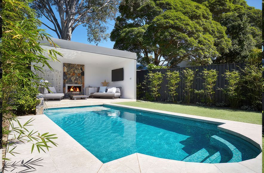 Alder Ave | Exterior