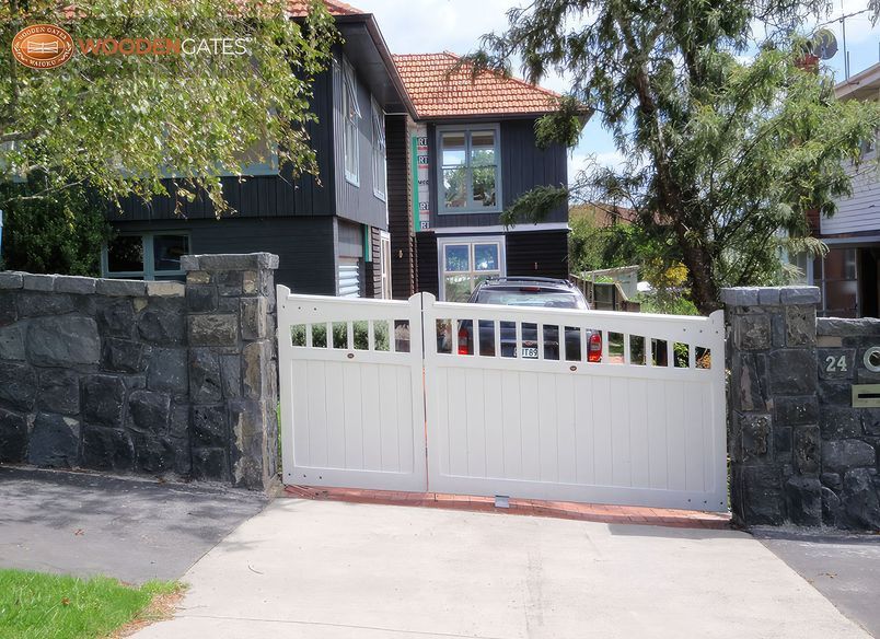 Hampton | Traditional Style Gates