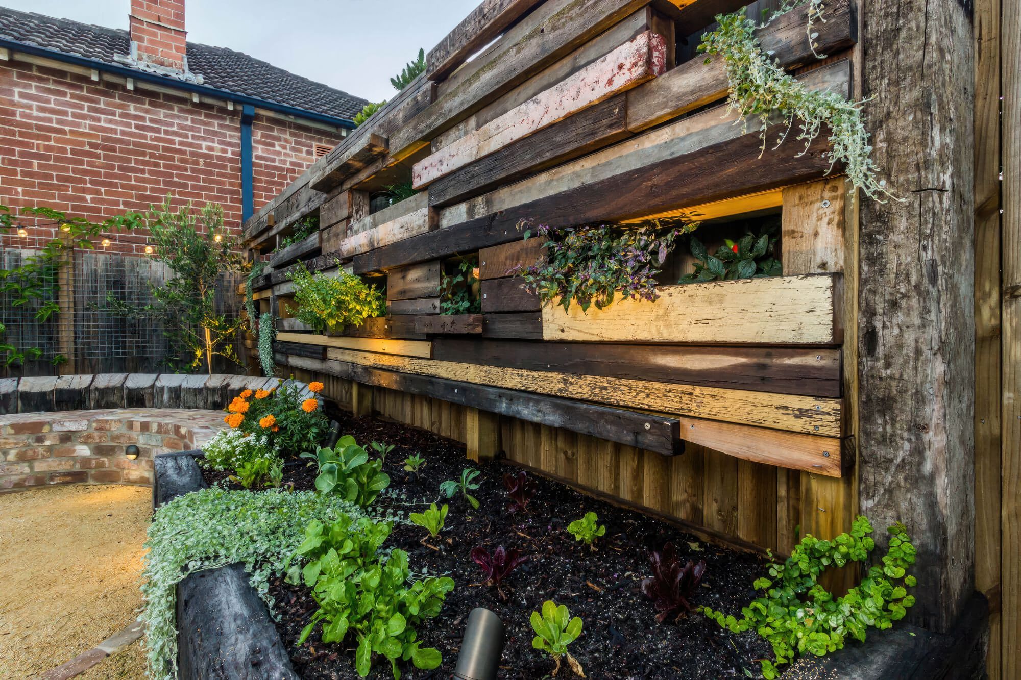 up7-Cooks-Hill-Newcastle-garden-design-fix-standard-scale-200x.jpg