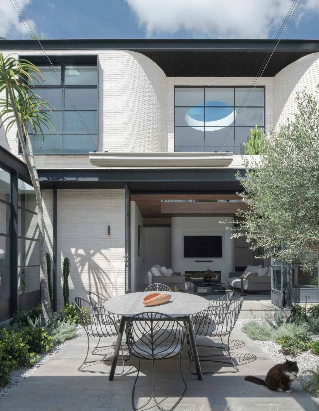 upADAMROBINSONDESIGNSydneyPaddingtonHomeresidentiallandscapedesignproject03-fix-standard-scale-200x.jpg