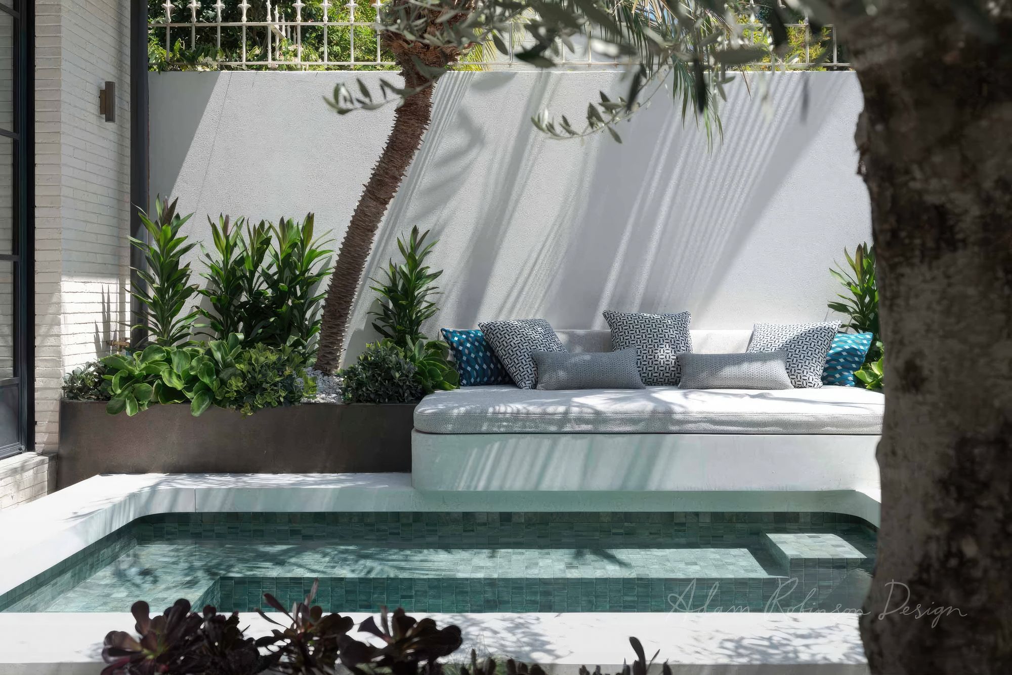 upADAMROBINSONDESIGNSydneyPaddingtonHomeresidentiallandscapedesignproject05-fix-standard-scale-200x.jpg