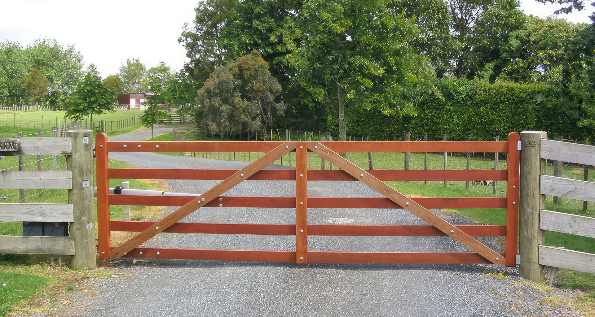 Canterbury | Country Style Gates banner
