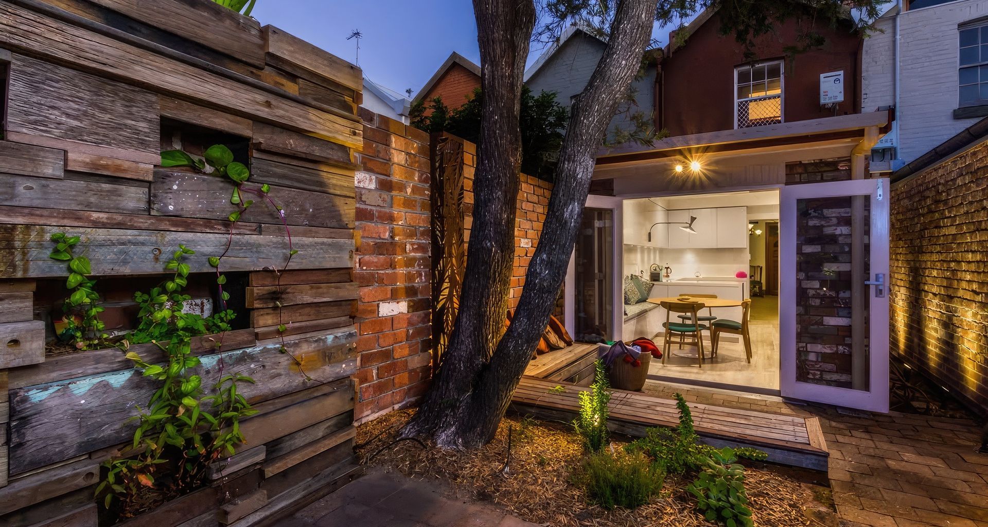 Cooks Hill | Compact and Vibrant Entertainment Courtyard banner