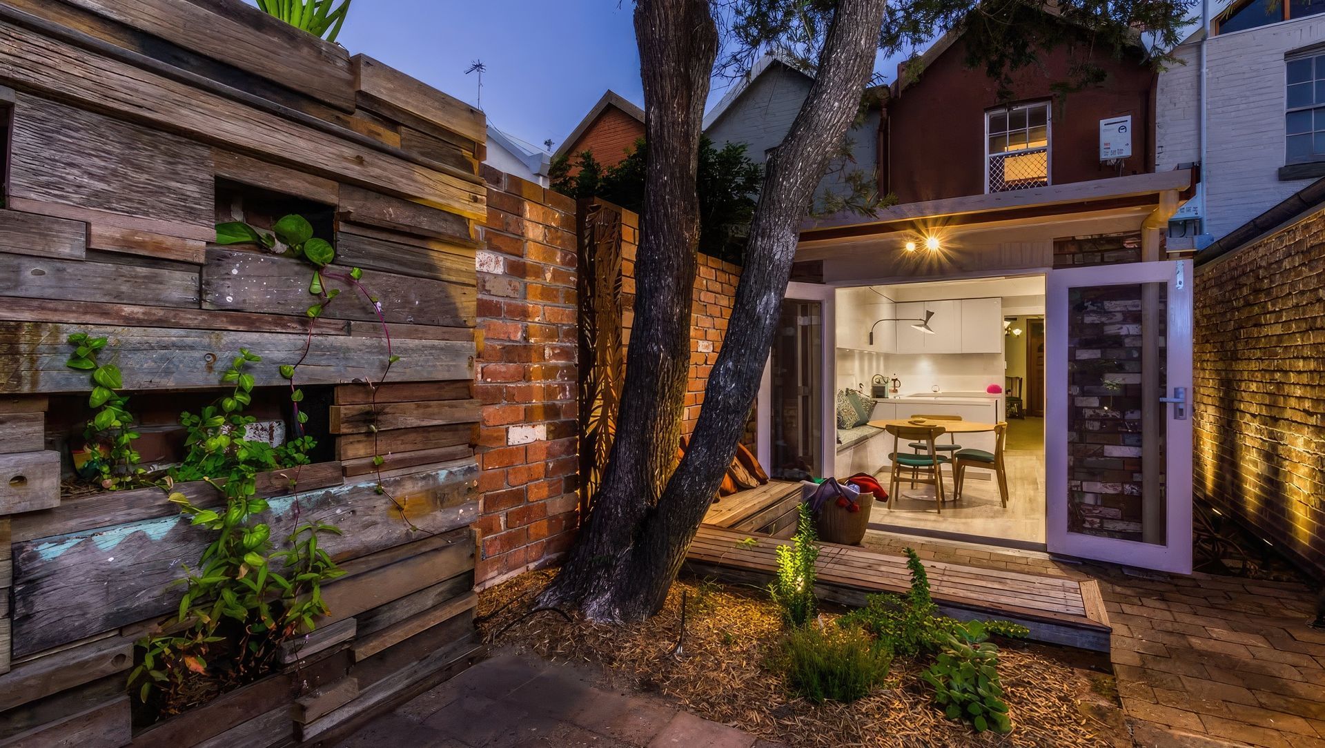 Cooks Hill | Compact and Vibrant Entertainment Courtyard banner