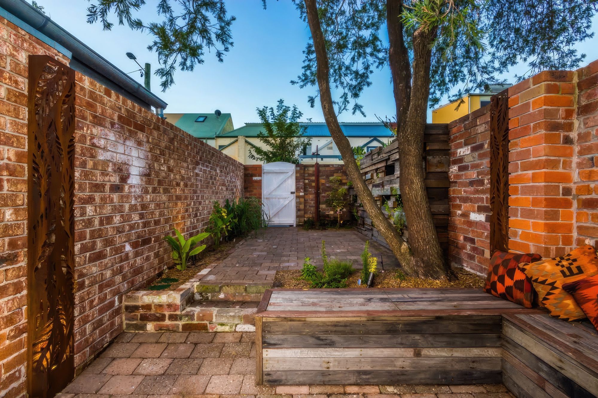 upLandscape-Design-Cooks-Hill-Newcastle-2-1024x683-fix-standard-scale-200x.jpg
