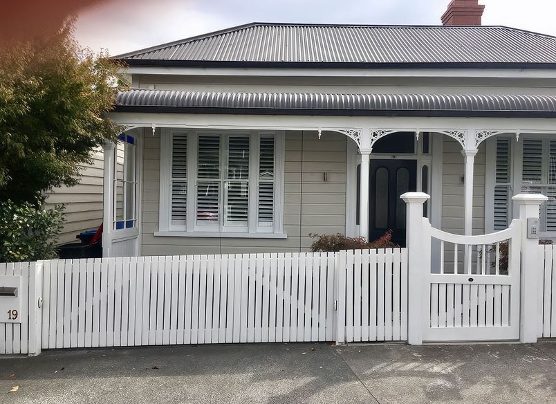 Modern Picket | Traditional Style Gates