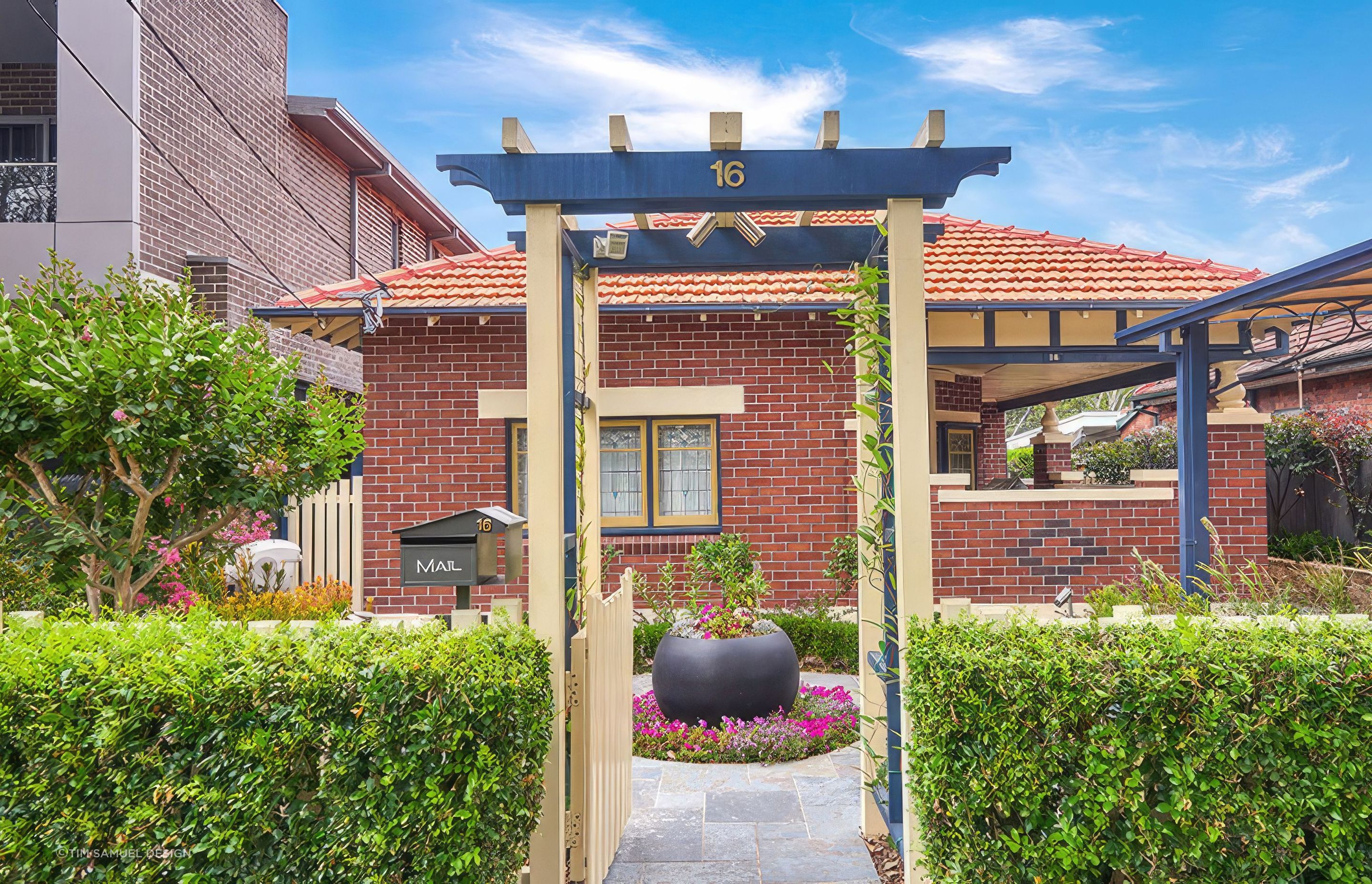 upStrathfield-Front-Garden03Tim-Samuel-Design-fix-standard-scale-400x.jpg