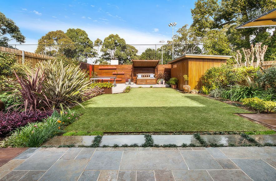 Chiswick Street | Exterior