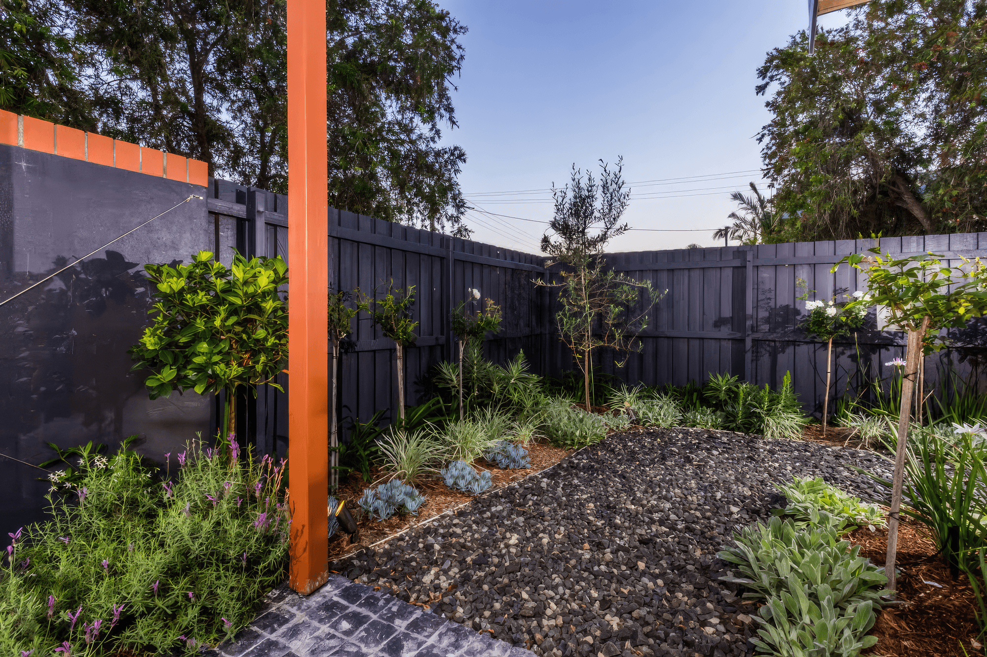 upThe-Junction-Landscape-Design-04-MUD-Landscape-Design-1024x683-fix-standard-scale-200x.png