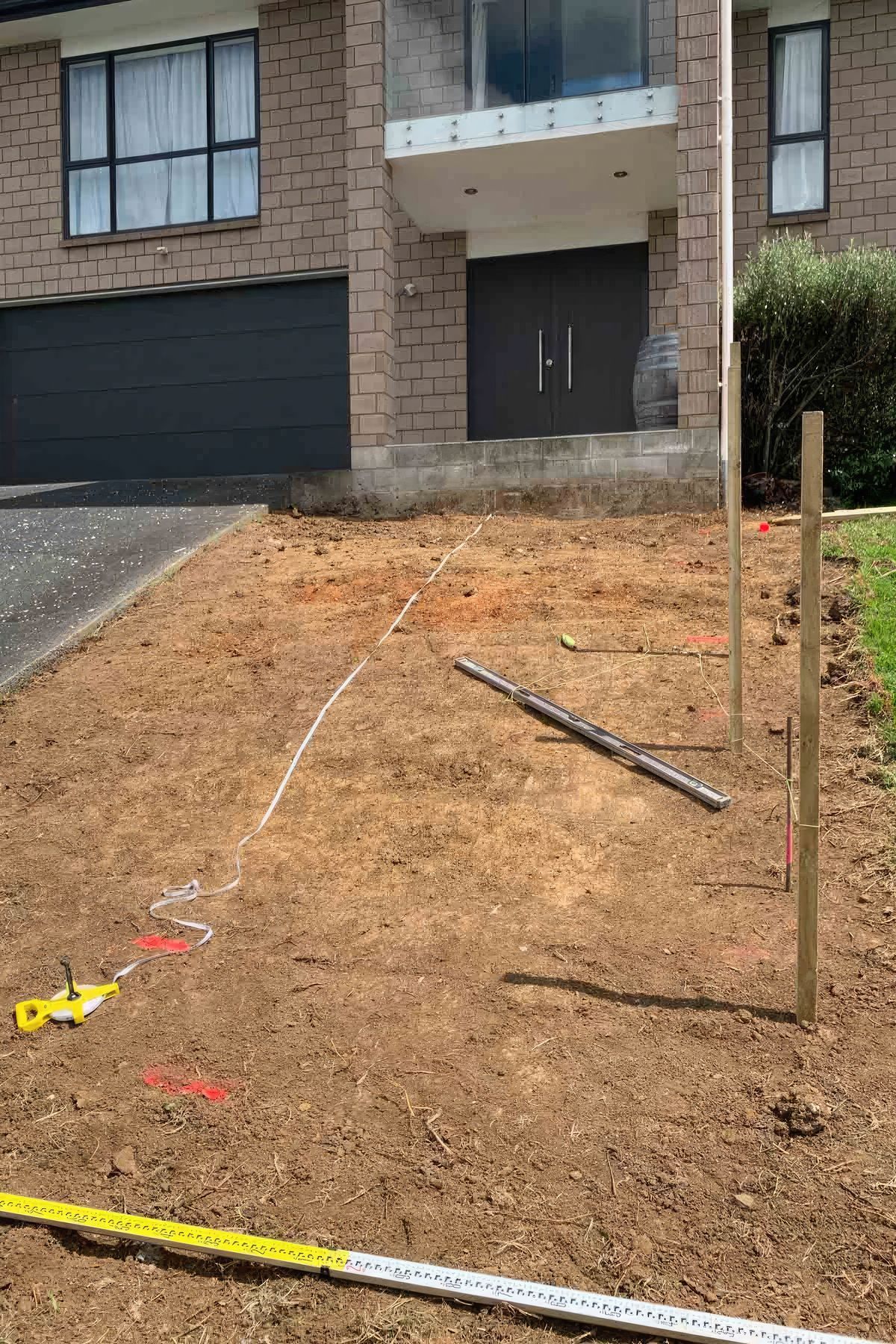 uponsite-landscaping-pukekohe-before-2-fix-standard-scale-200x.jpg