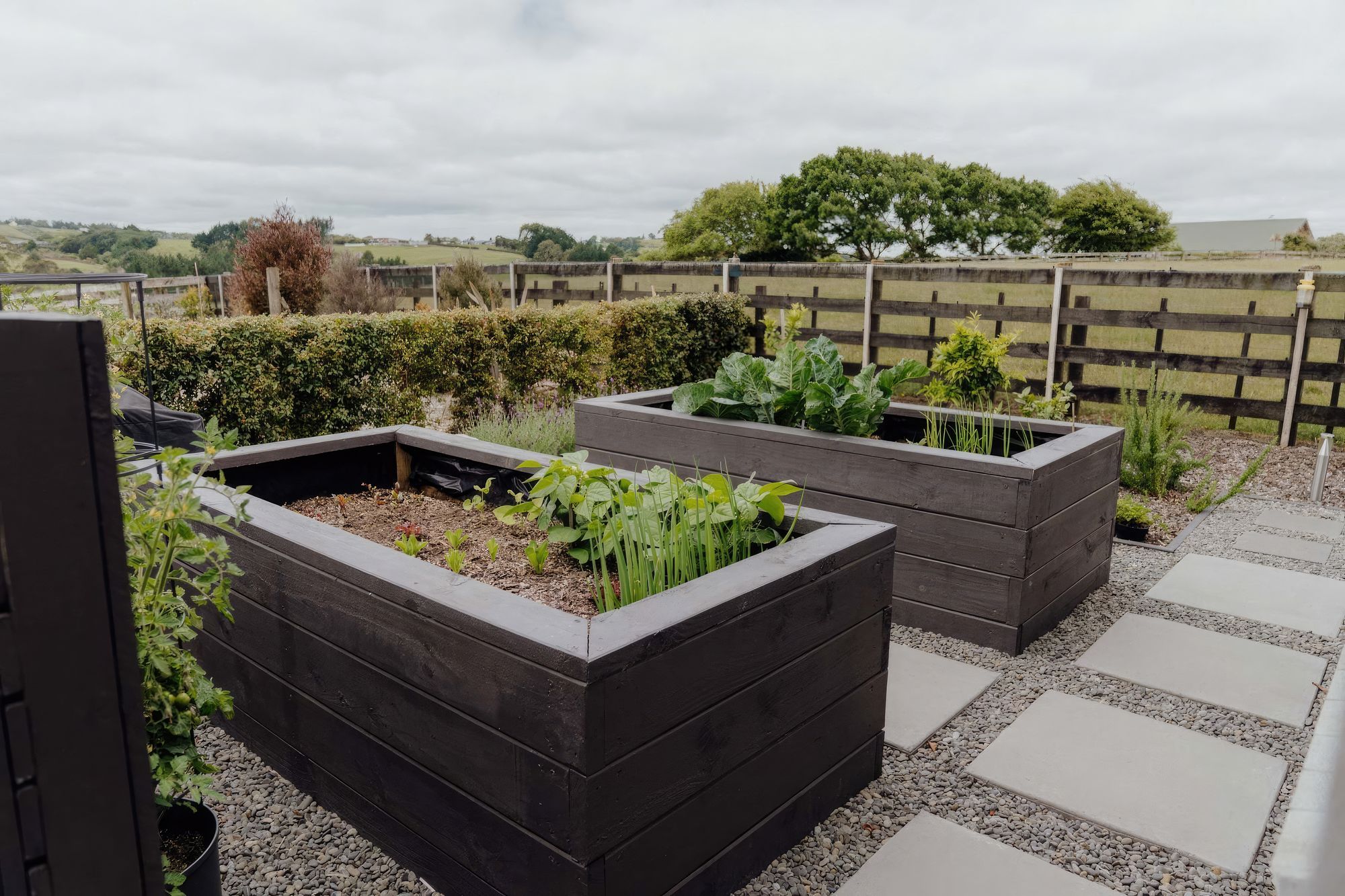 uponsite-landscaping-pukekohe-project-five-13-fix-standard-scale-200x.jpg