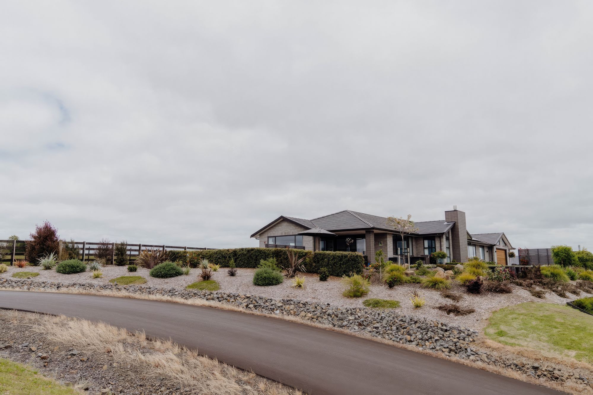 uponsite-landscaping-pukekohe-project-five-19-fix-standard-scale-200x.jpg