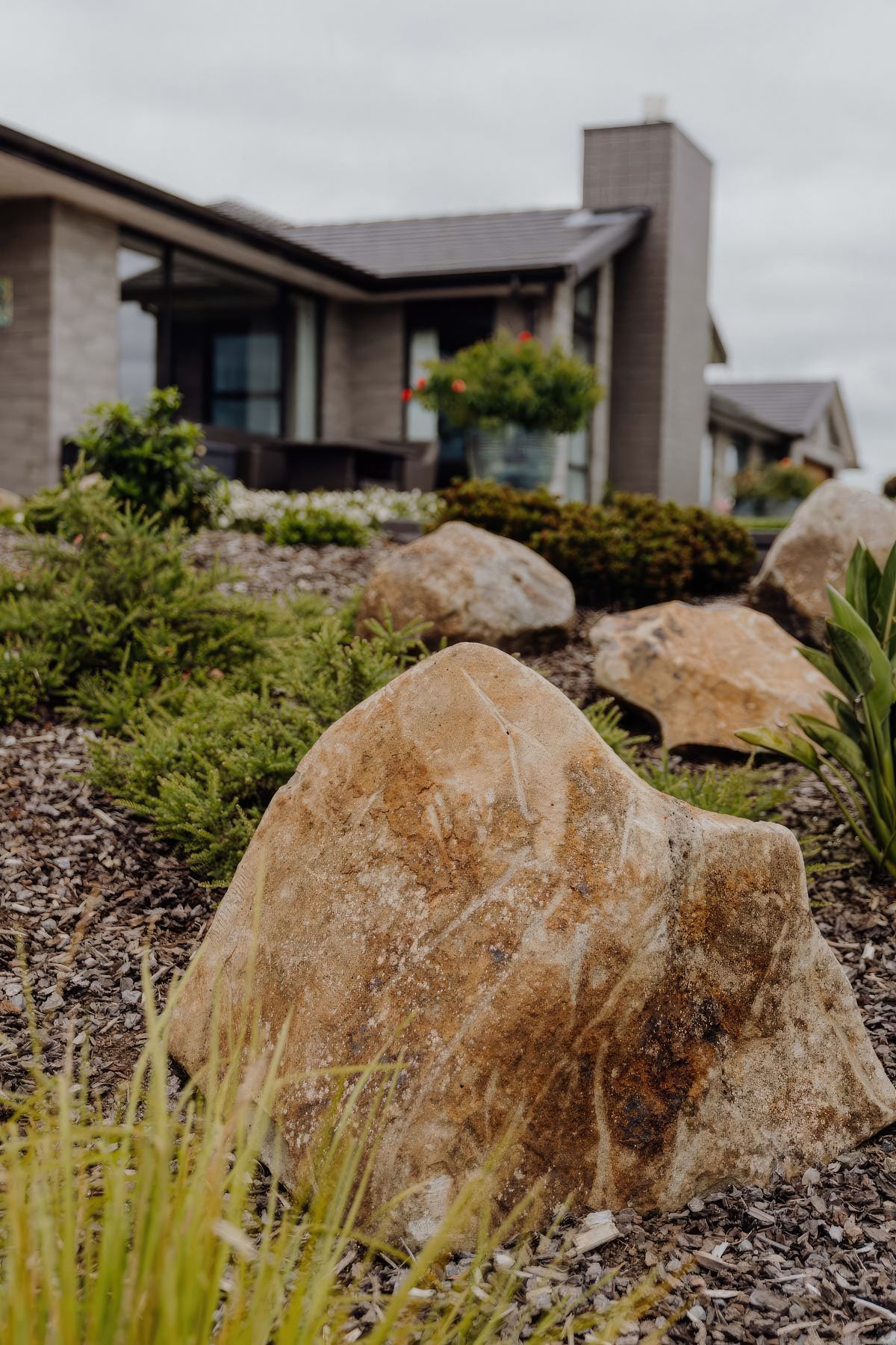 uponsite-landscaping-pukekohe-project-five-28-fix-standard-scale-200x.jpg