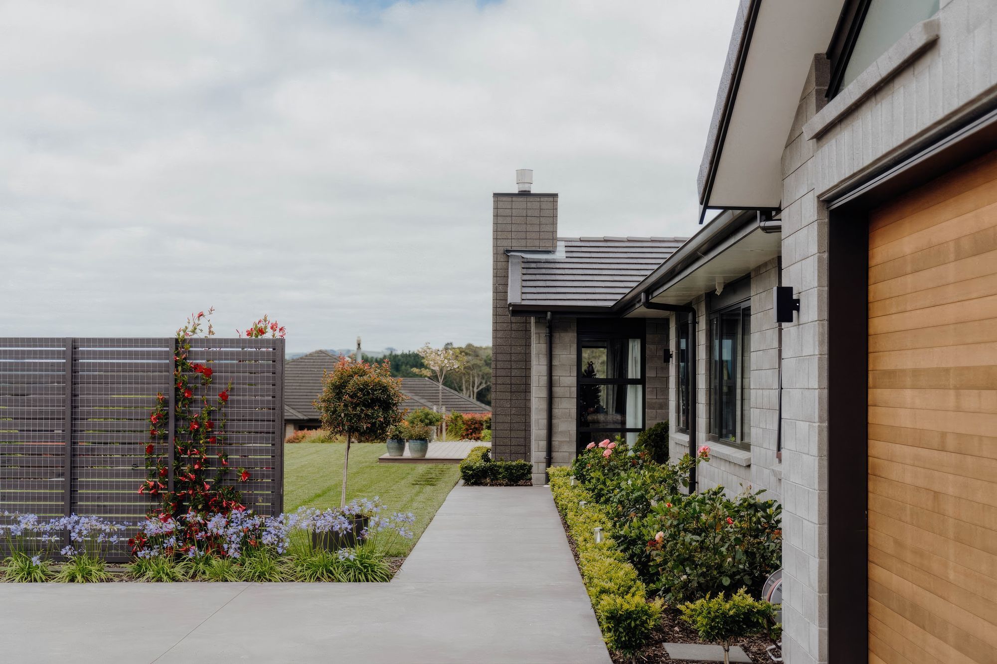 uponsite-landscaping-pukekohe-project-five-5-fix-standard-scale-200x.jpg