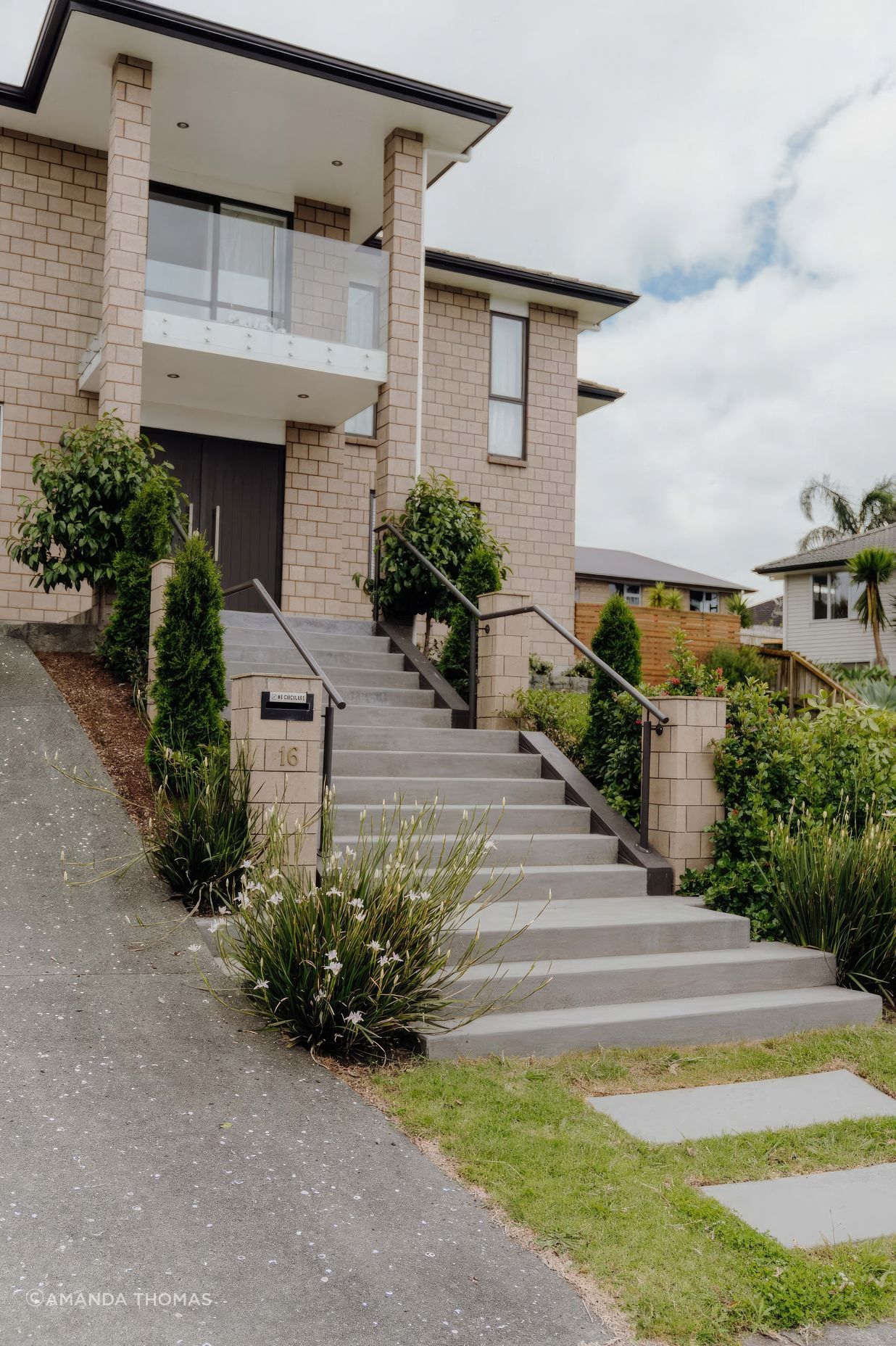 uponsite-landscaping-pukekohe-project-four-5-fix-standard-scale-200x.jpg