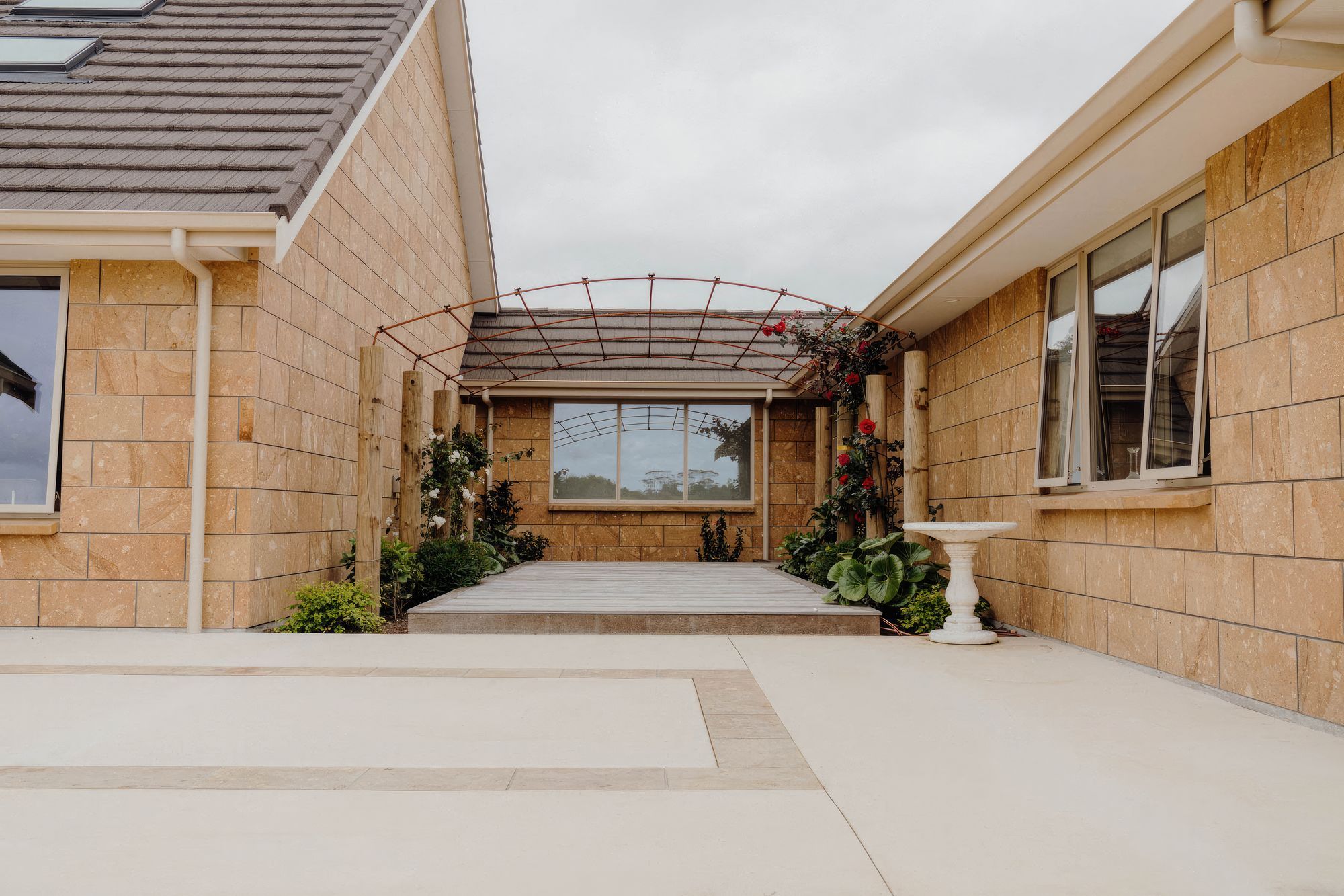 uponsite-landscaping-pukekohe-project-three-17-fix-standard-scale-200x.jpg