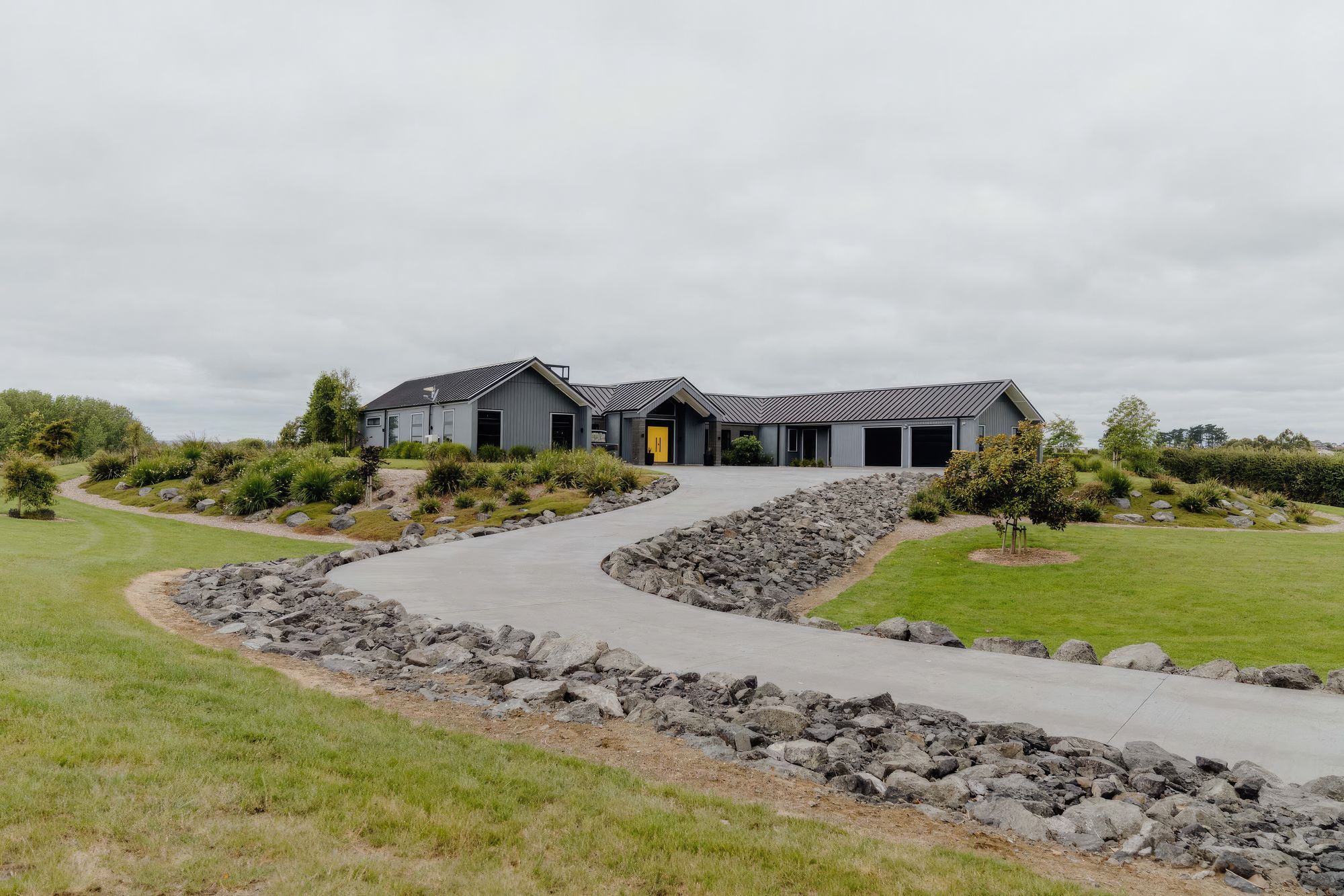 uponsite-landscaping-pukekohe-project-two-20-fix-standard-scale-200x-v3.jpg