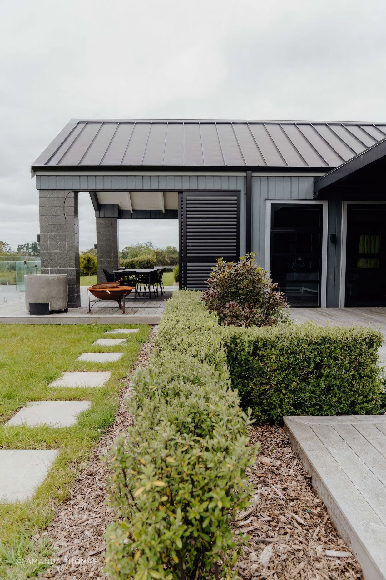 uponsite-landscaping-pukekohe-project-two-4-fix-standard-scale-200x.jpg