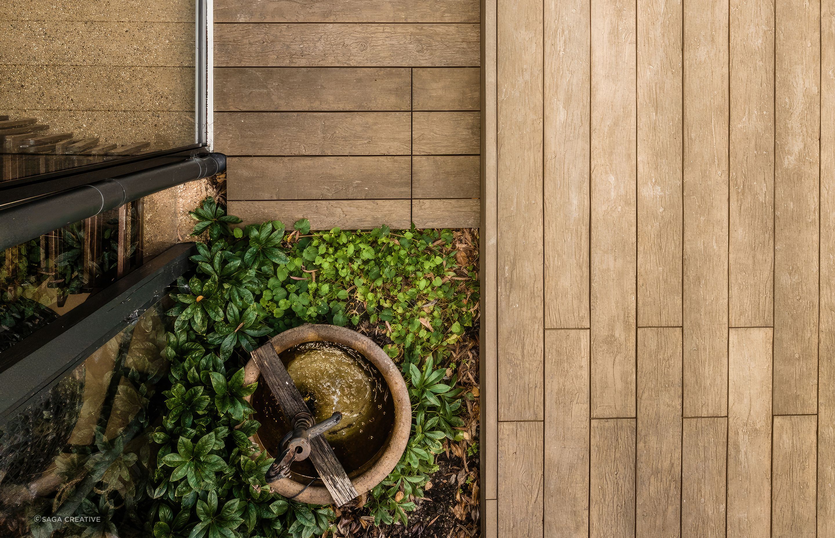 vintage-garden-deck-5-gigapixel-standard-scale-200x.jpg