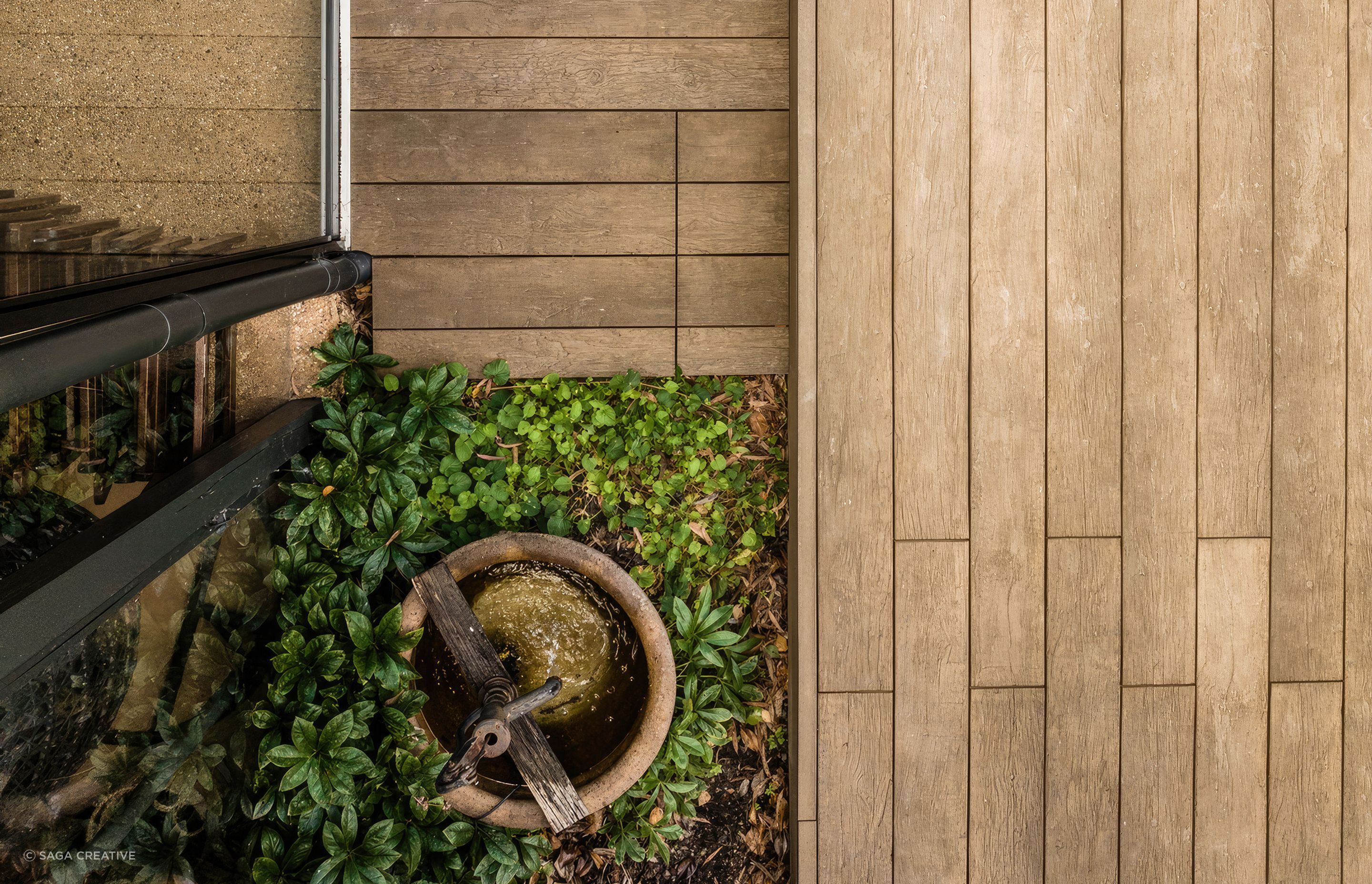 vintage-garden-deck-5-gigapixel-standard-scale-200x.jpg