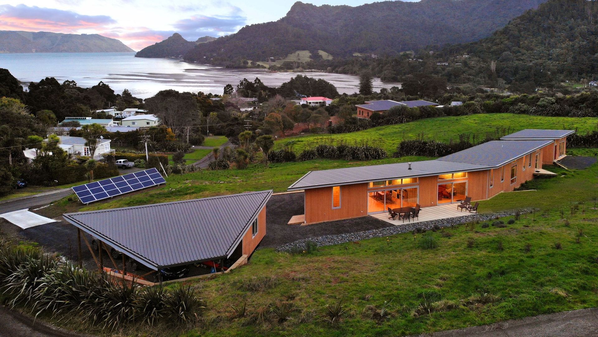 Huia House banner