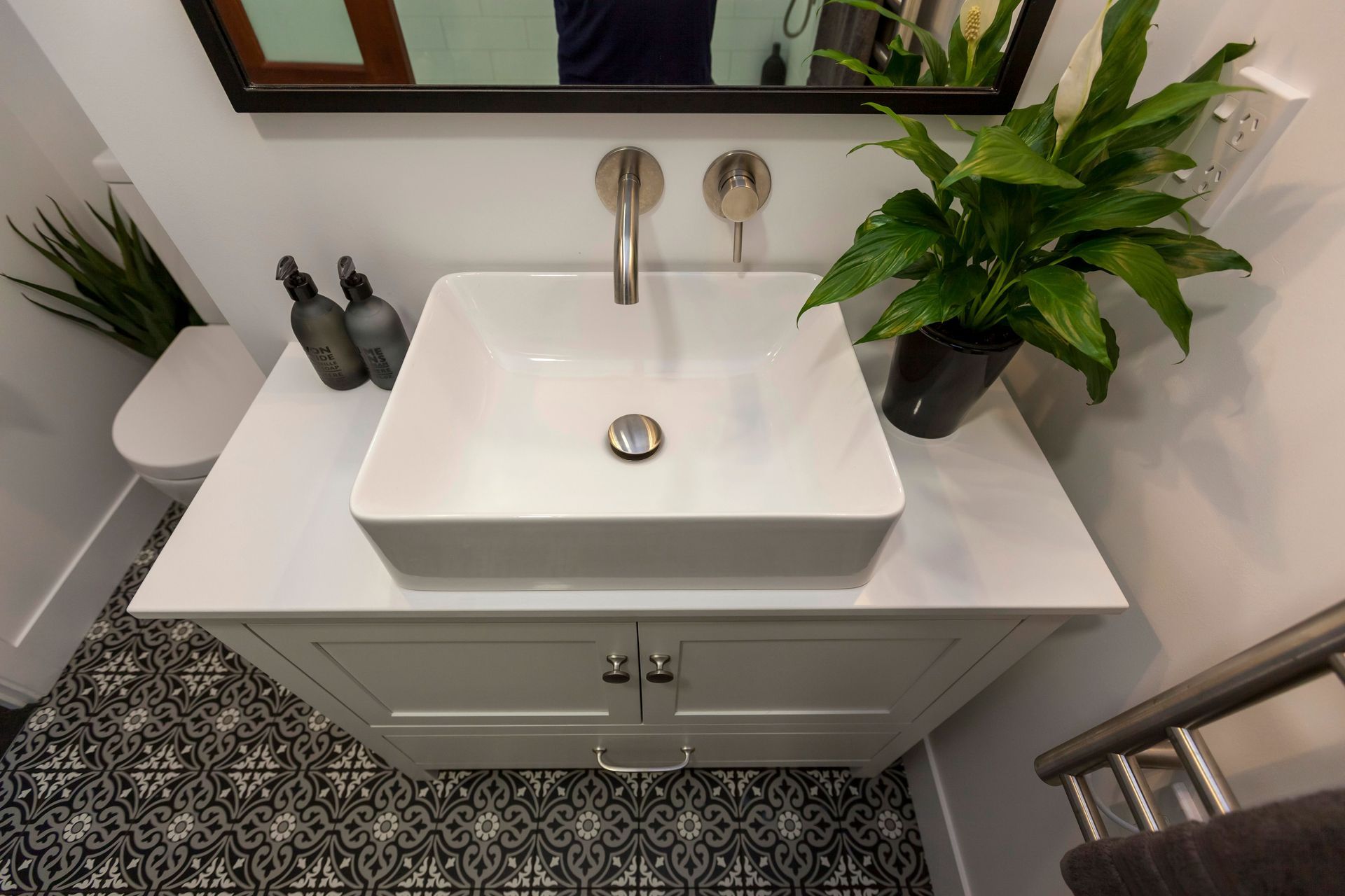 Modern monochrome villa - Wellington